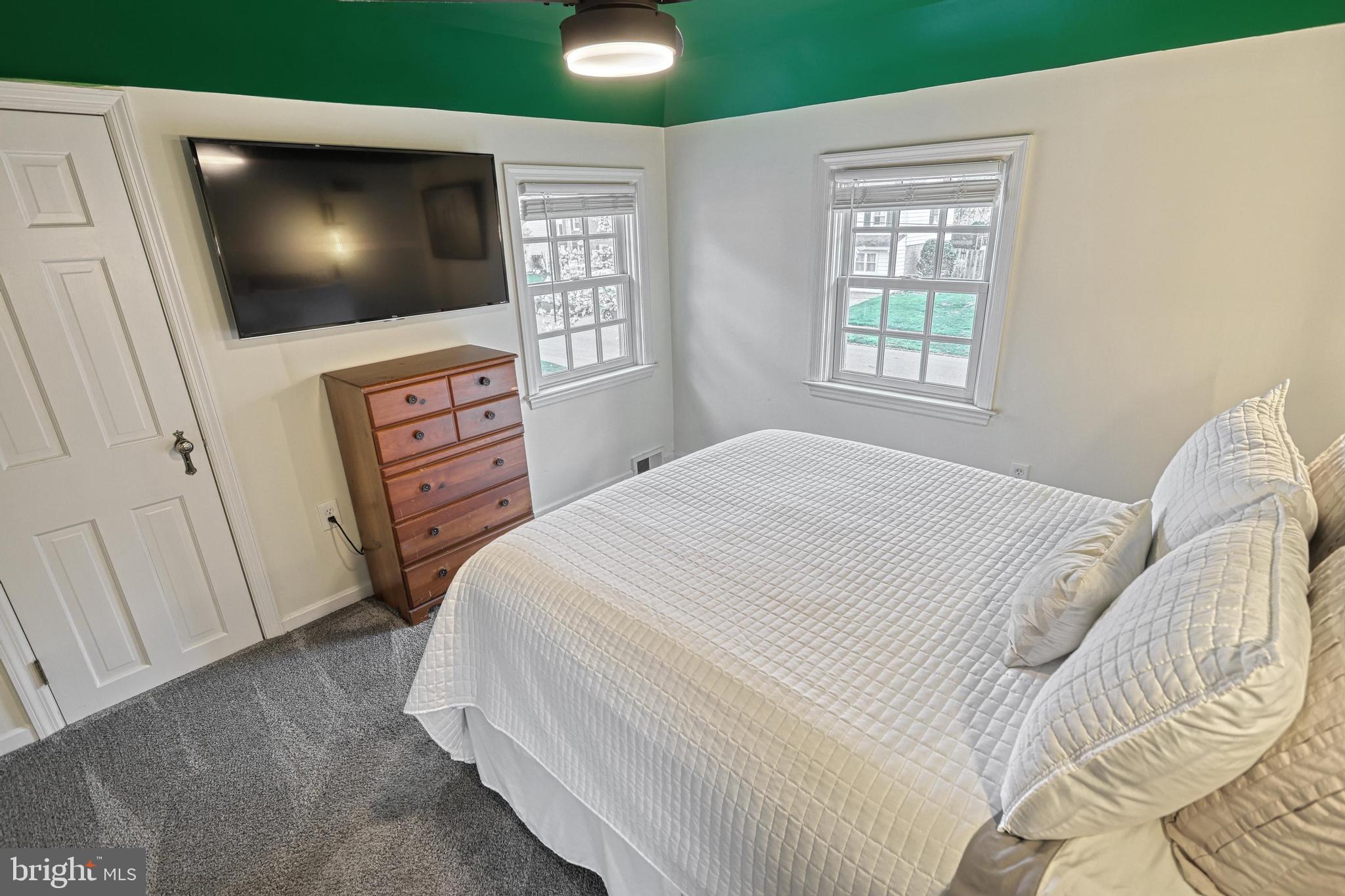 BEVERLY PARK - Residential