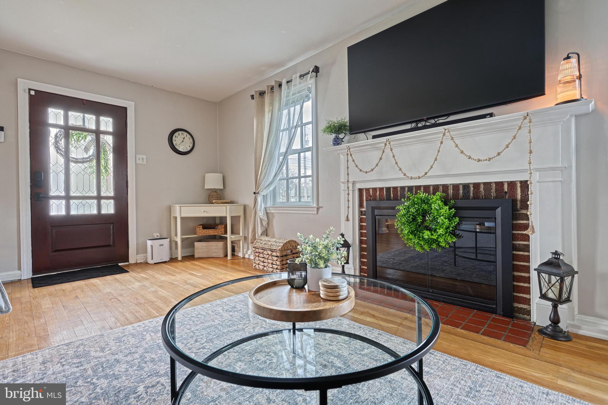 BEVERLY PARK - Residential