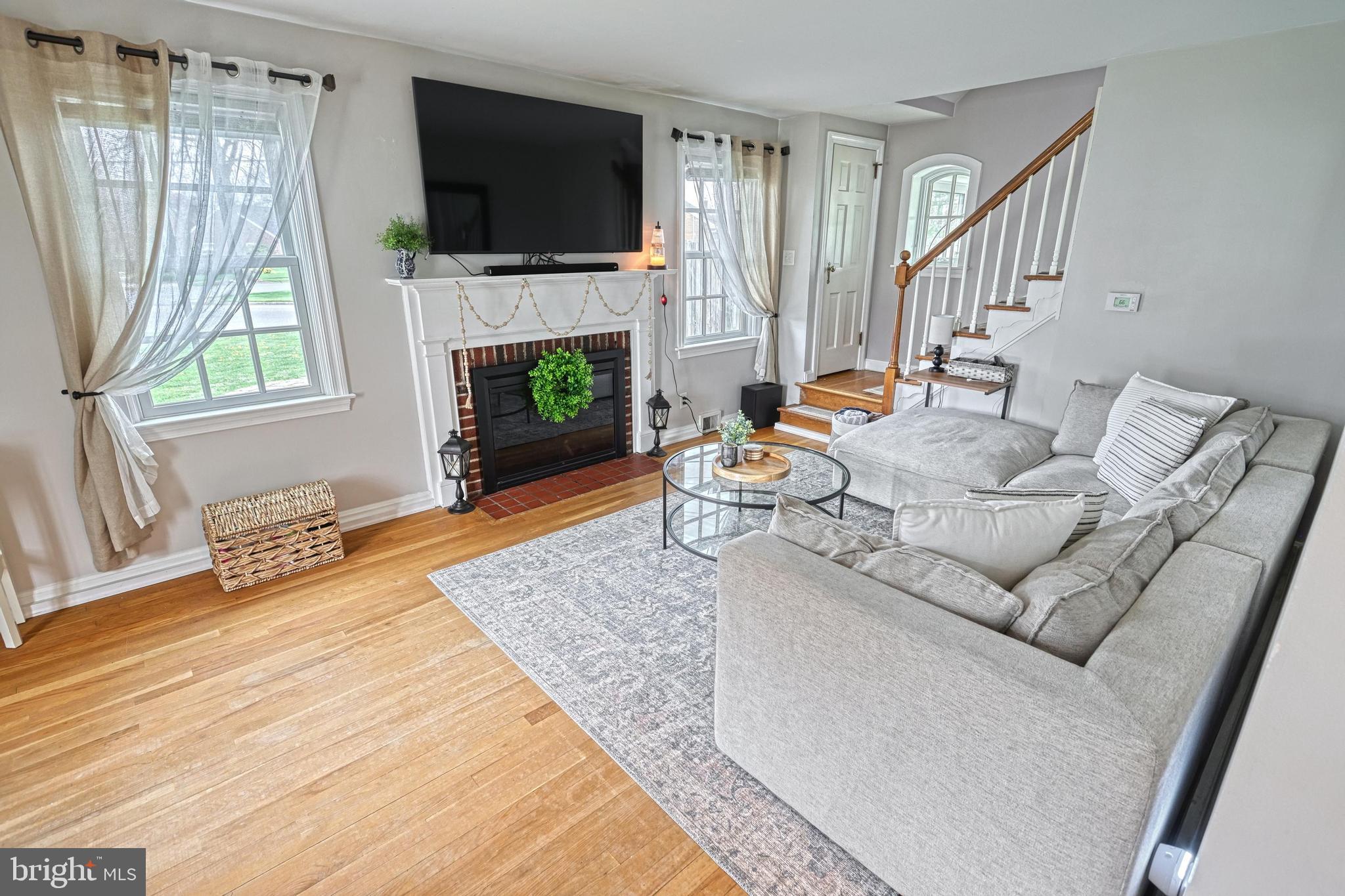 BEVERLY PARK - Residential