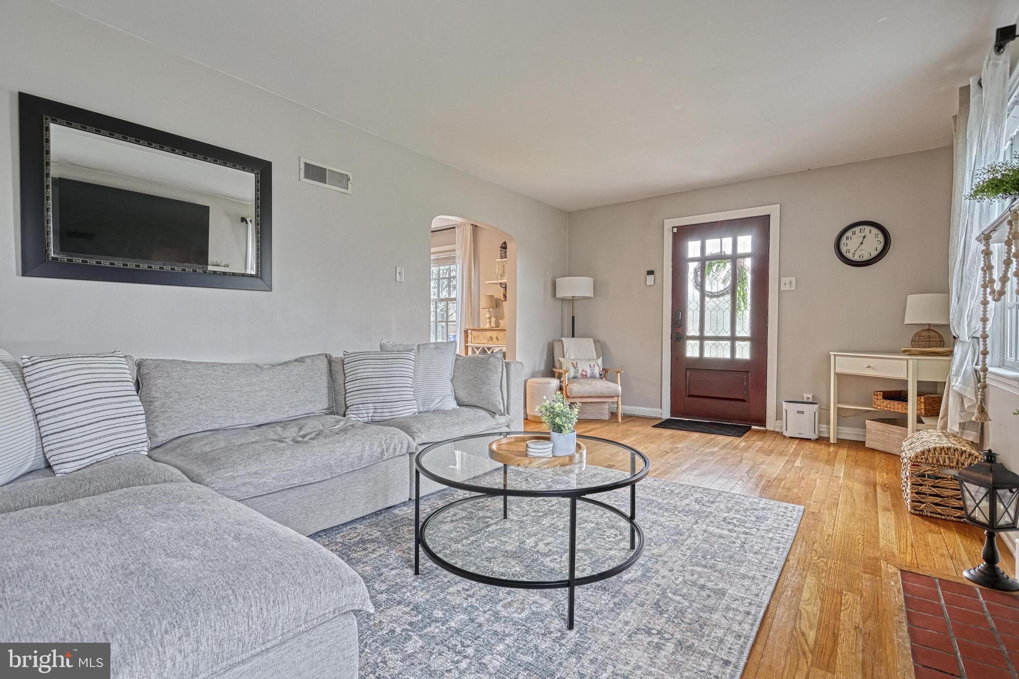 BEVERLY PARK - Residential