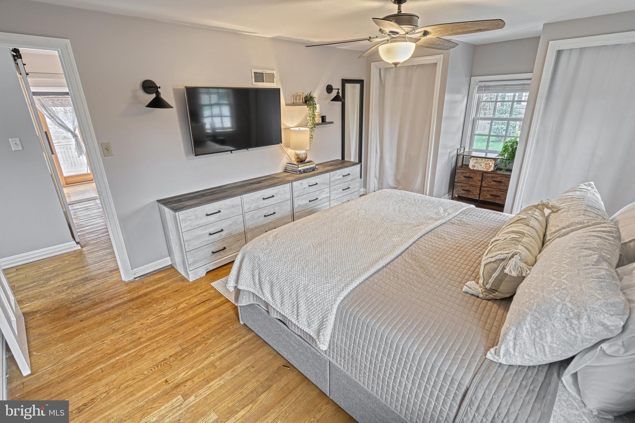 BEVERLY PARK - Residential