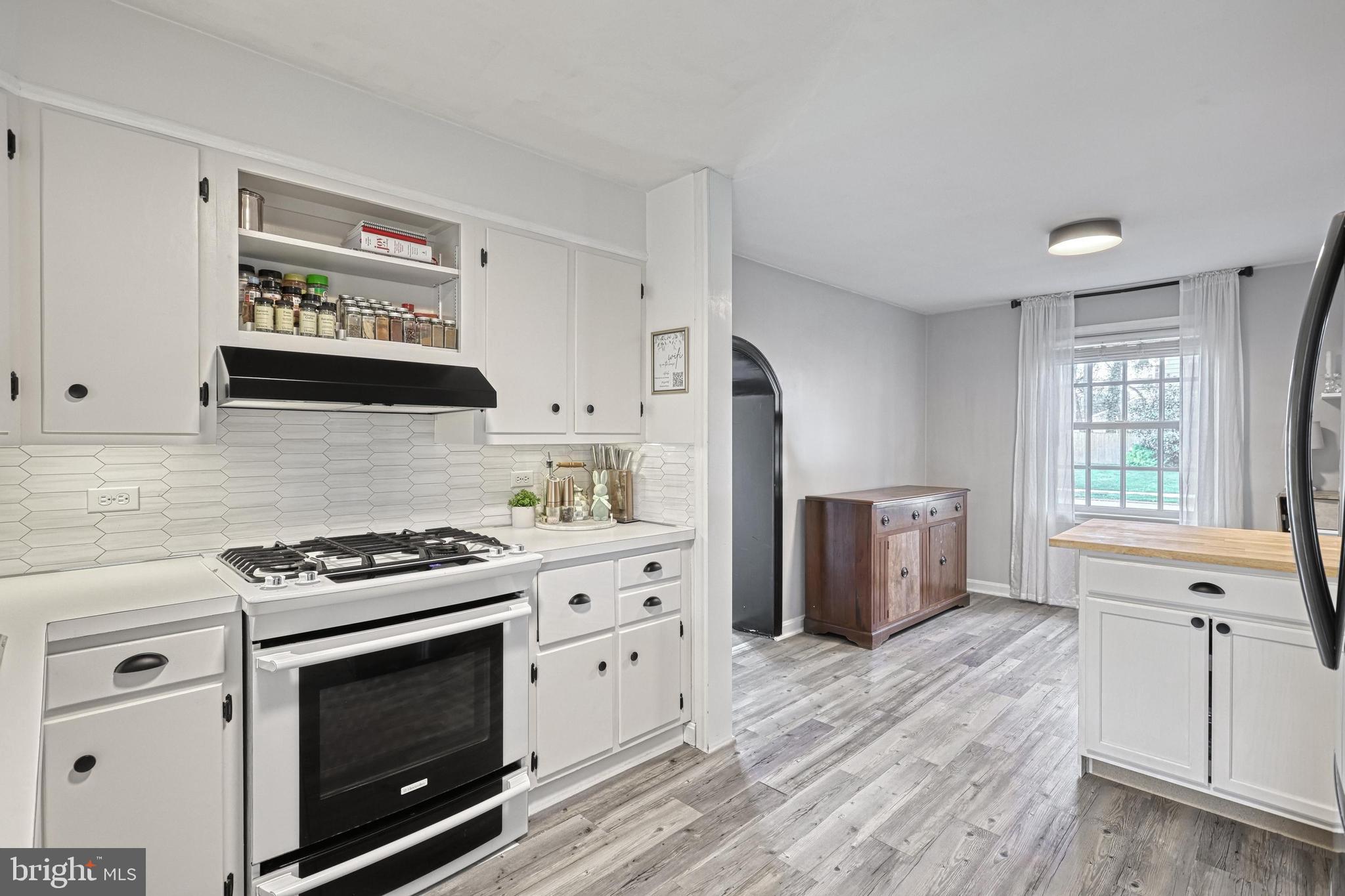 BEVERLY PARK - Residential