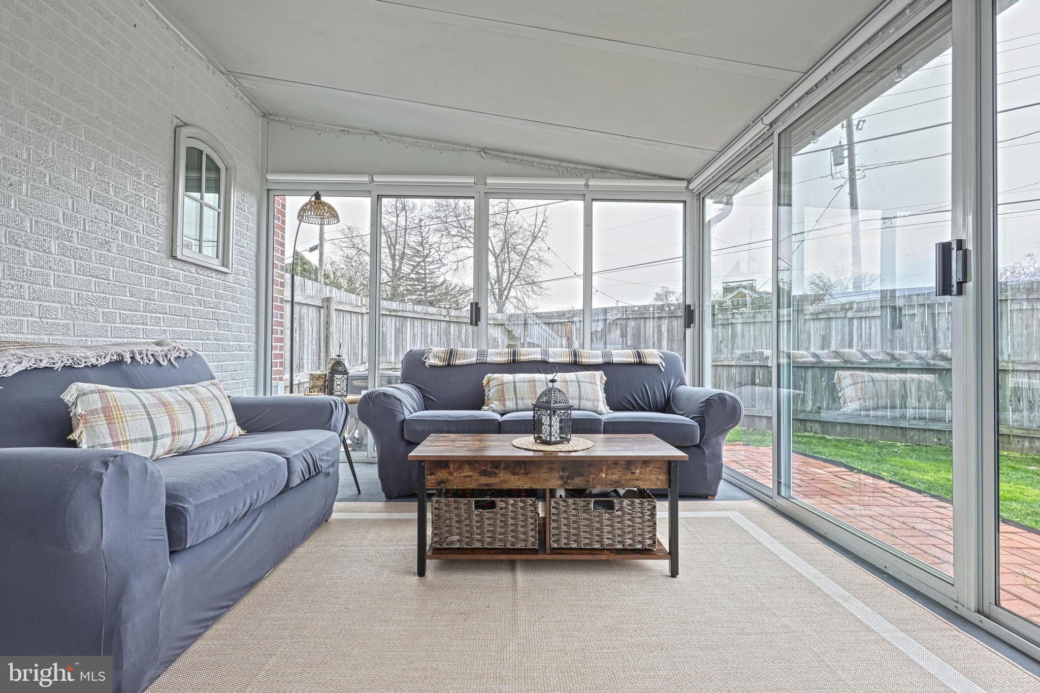 BEVERLY PARK - Residential