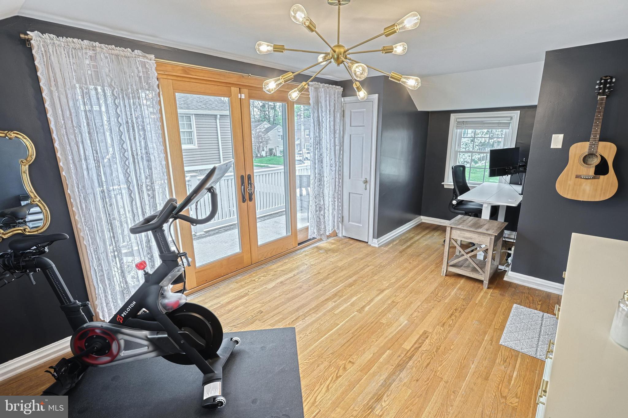 BEVERLY PARK - Residential