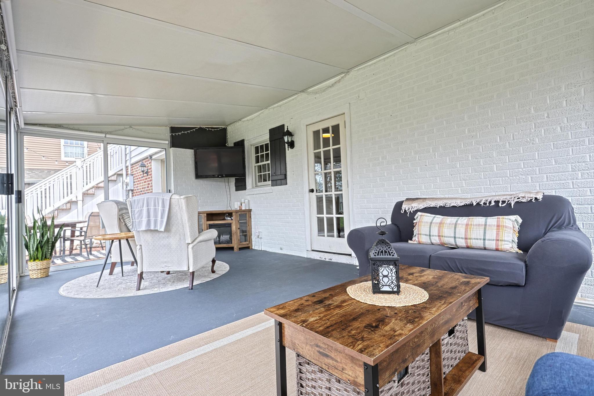 BEVERLY PARK - Residential