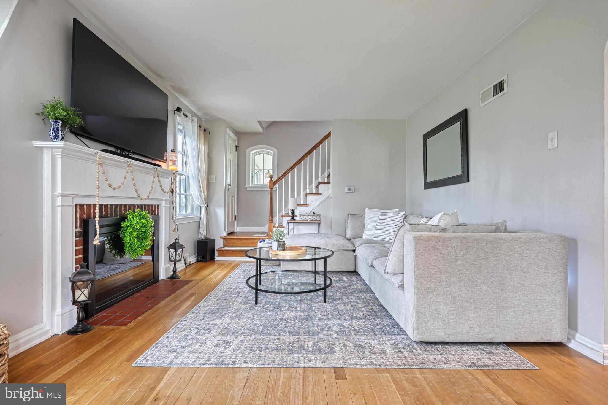 BEVERLY PARK - Residential