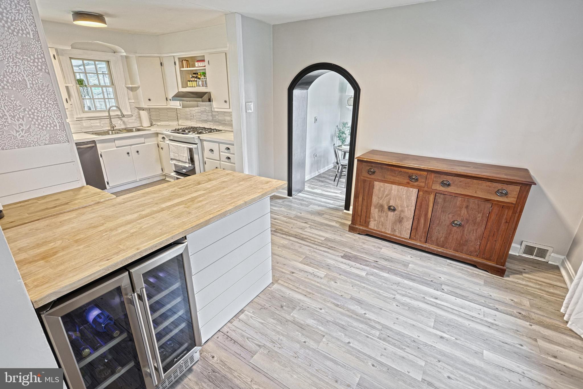 BEVERLY PARK - Residential