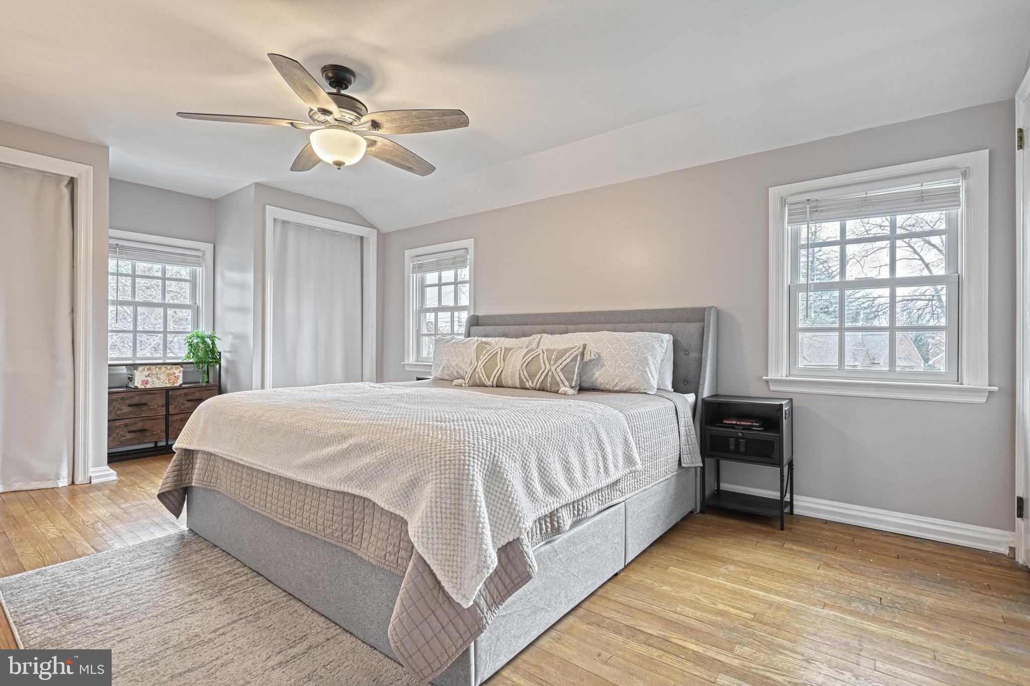 BEVERLY PARK - Residential