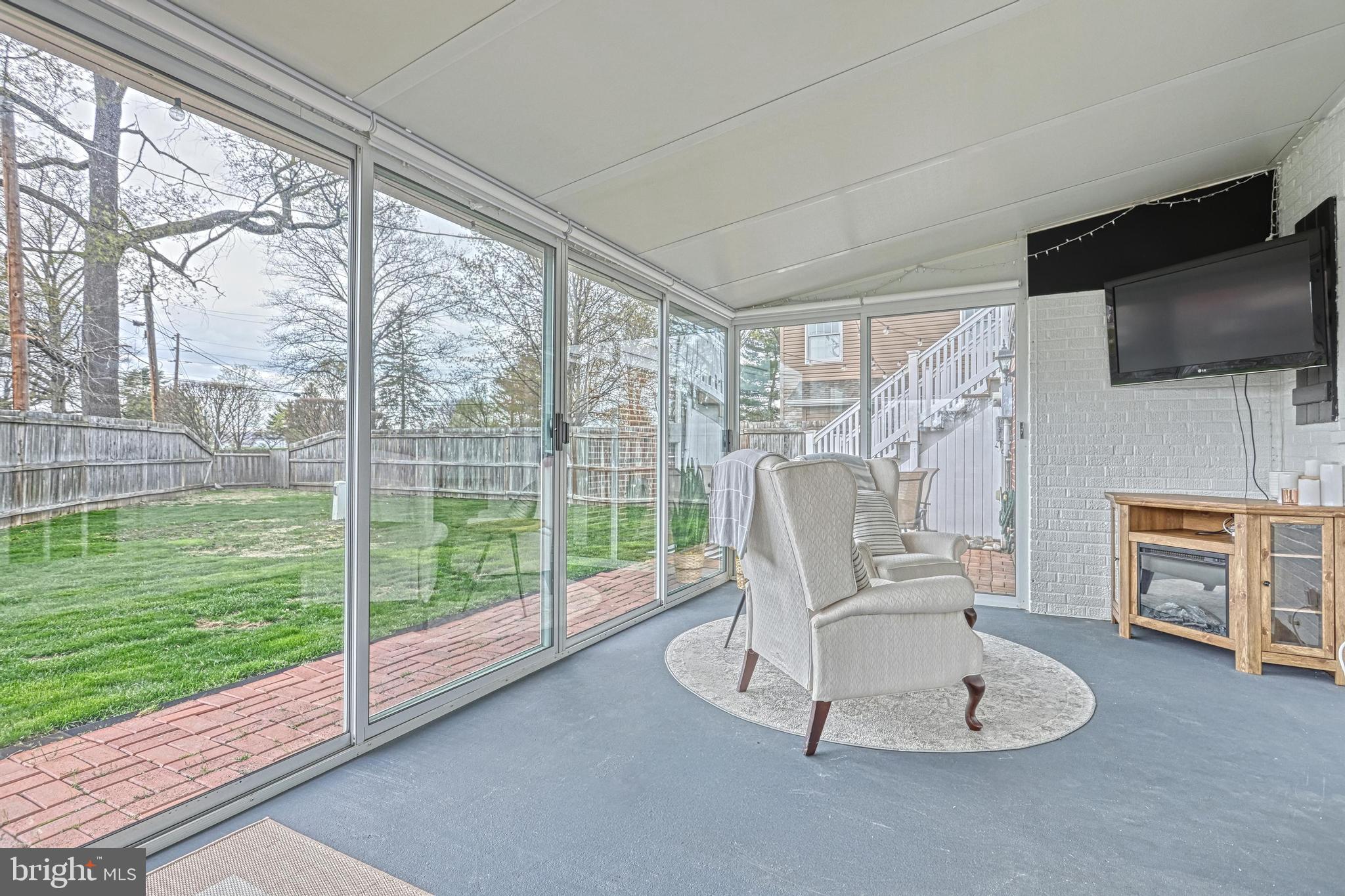 BEVERLY PARK - Residential