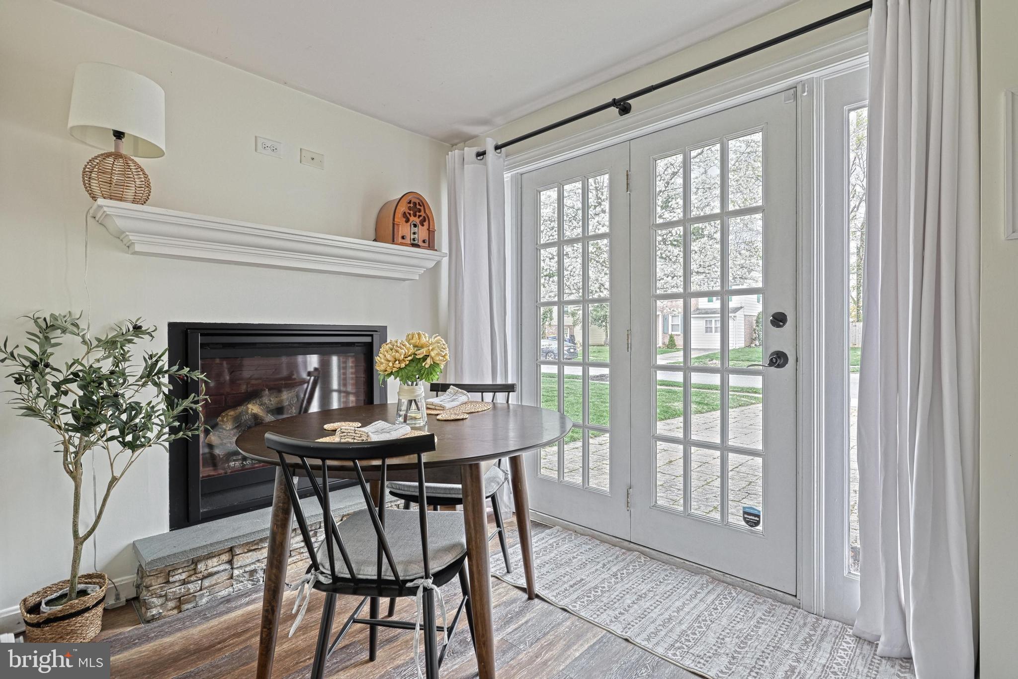 BEVERLY PARK - Residential