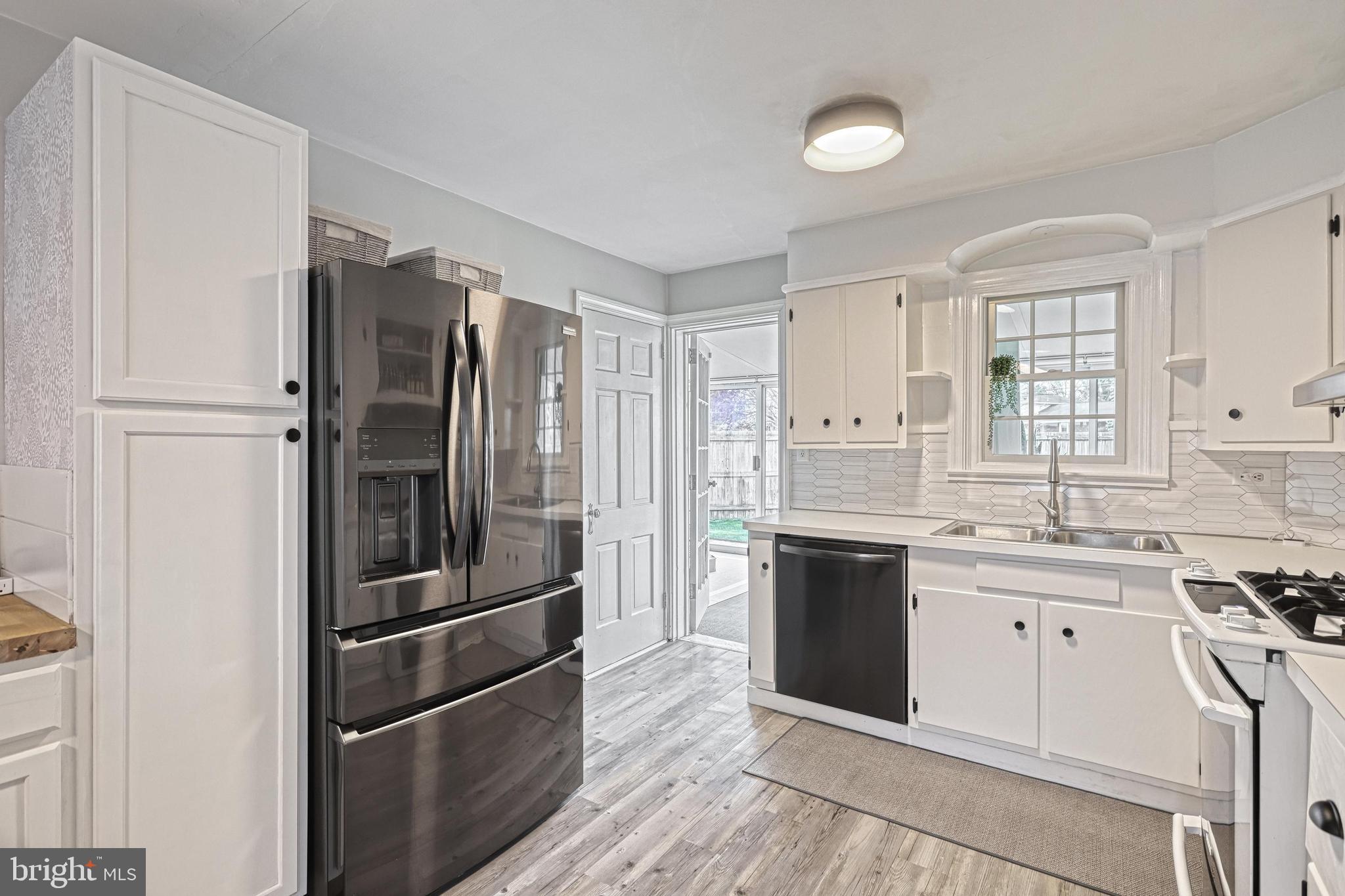 BEVERLY PARK - Residential