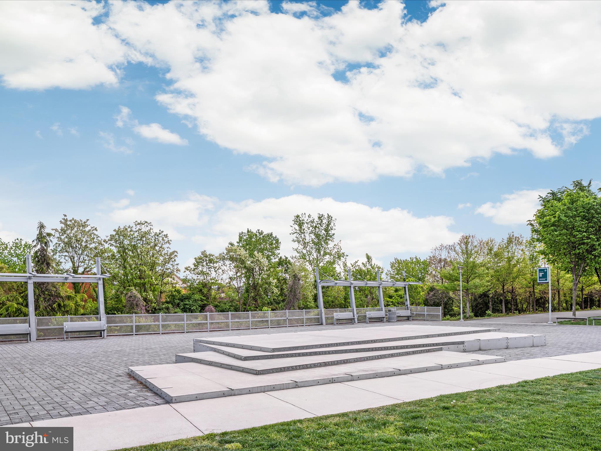 POTOMAC YARD - Residential