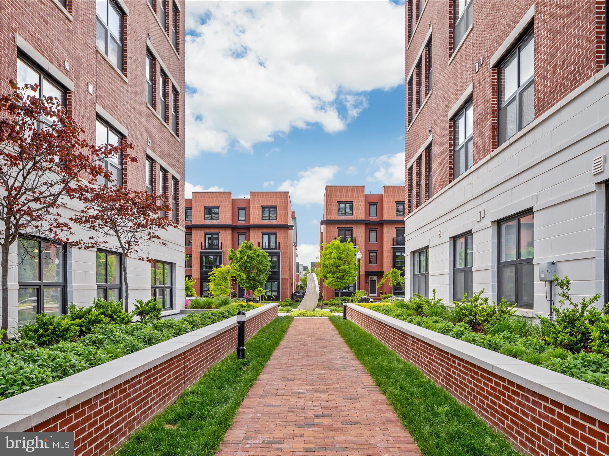 POTOMAC YARD - Residential