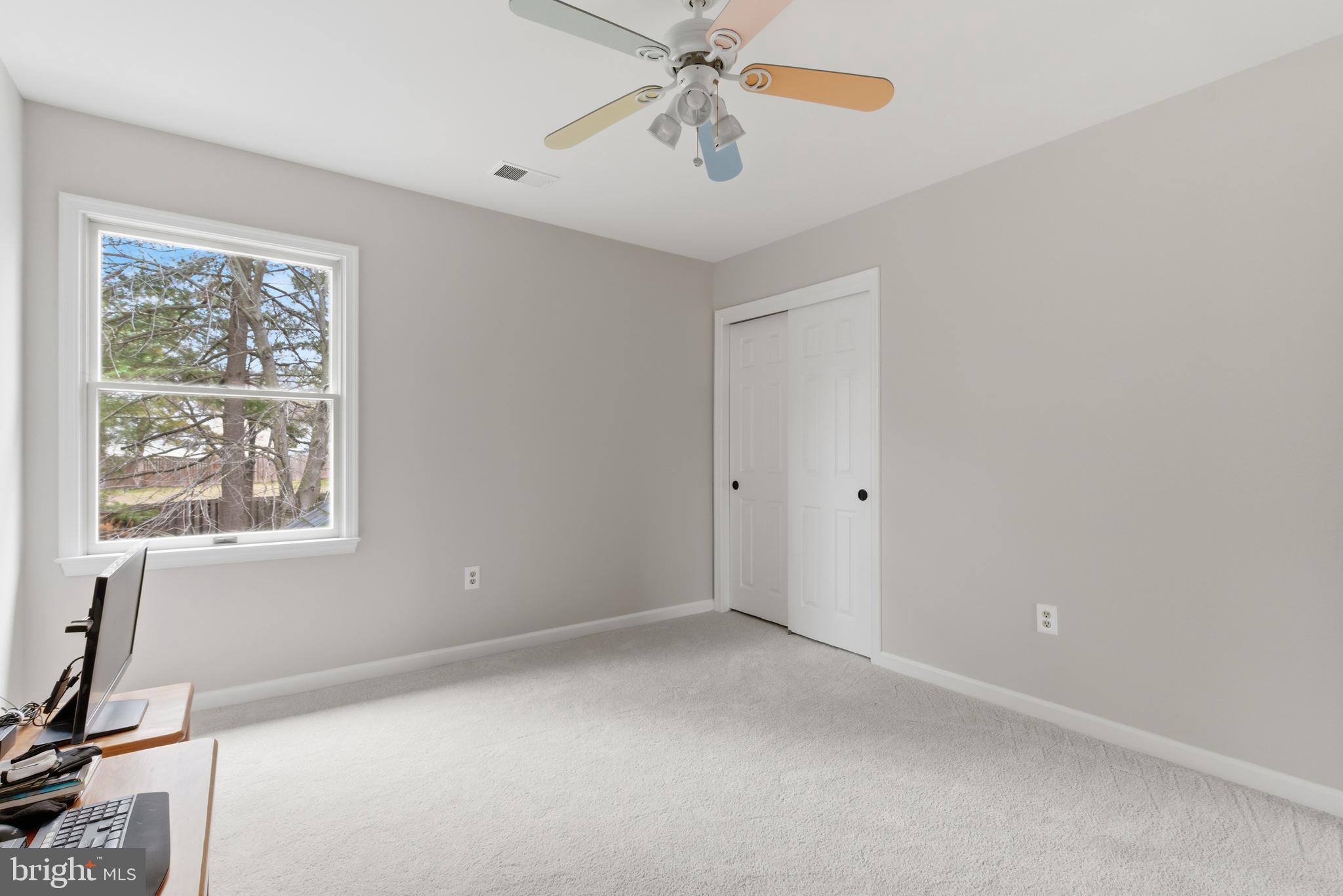 BROAD OAKS - Residential