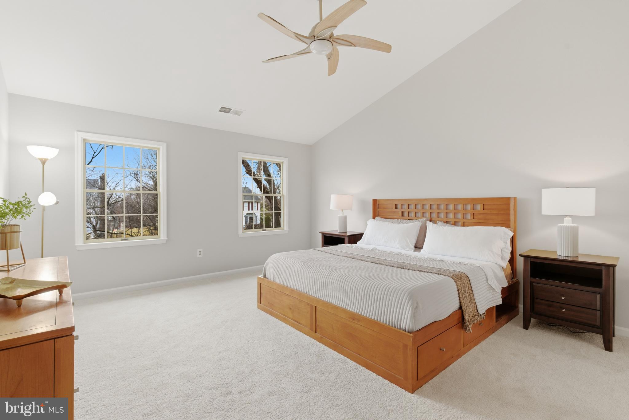 BROAD OAKS - Residential