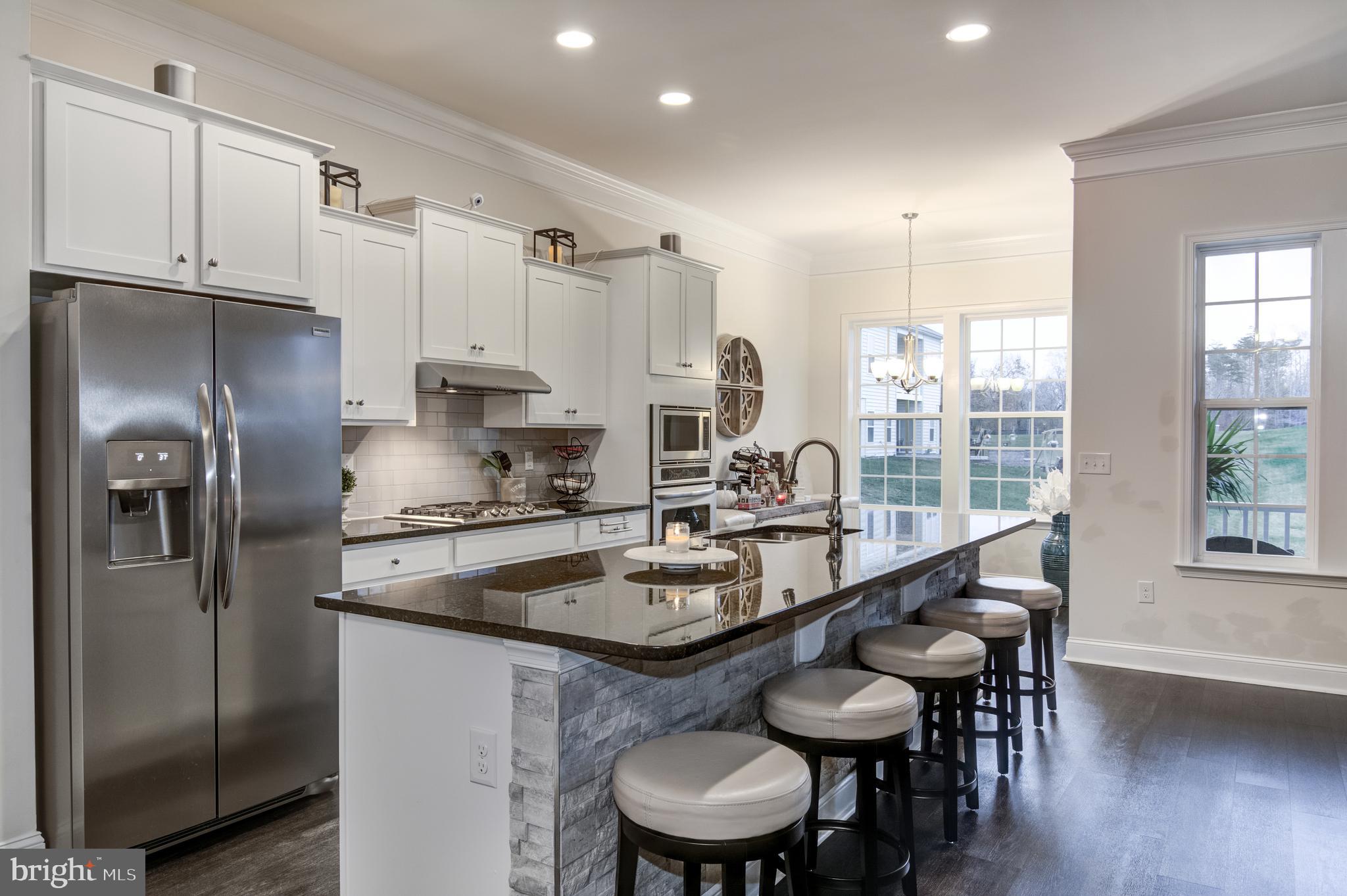 SHELTON WOODS - Residential