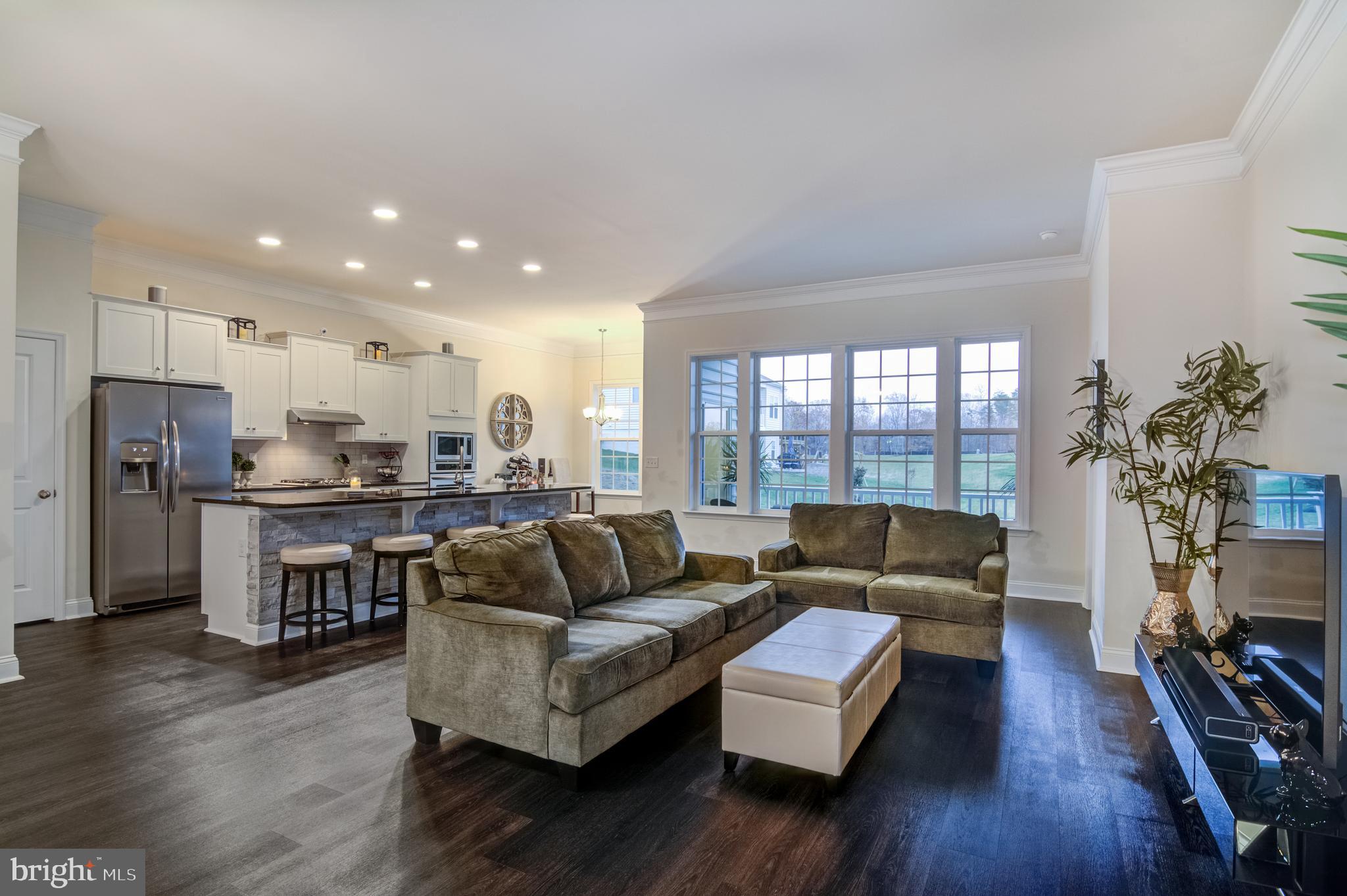 SHELTON WOODS - Residential