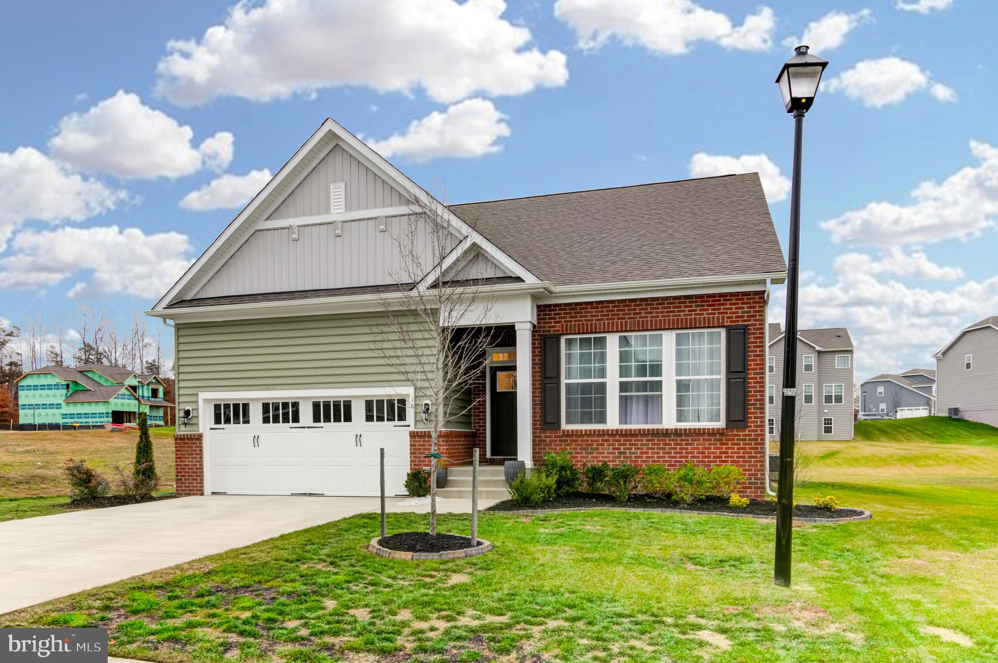 SHELTON WOODS - Residential