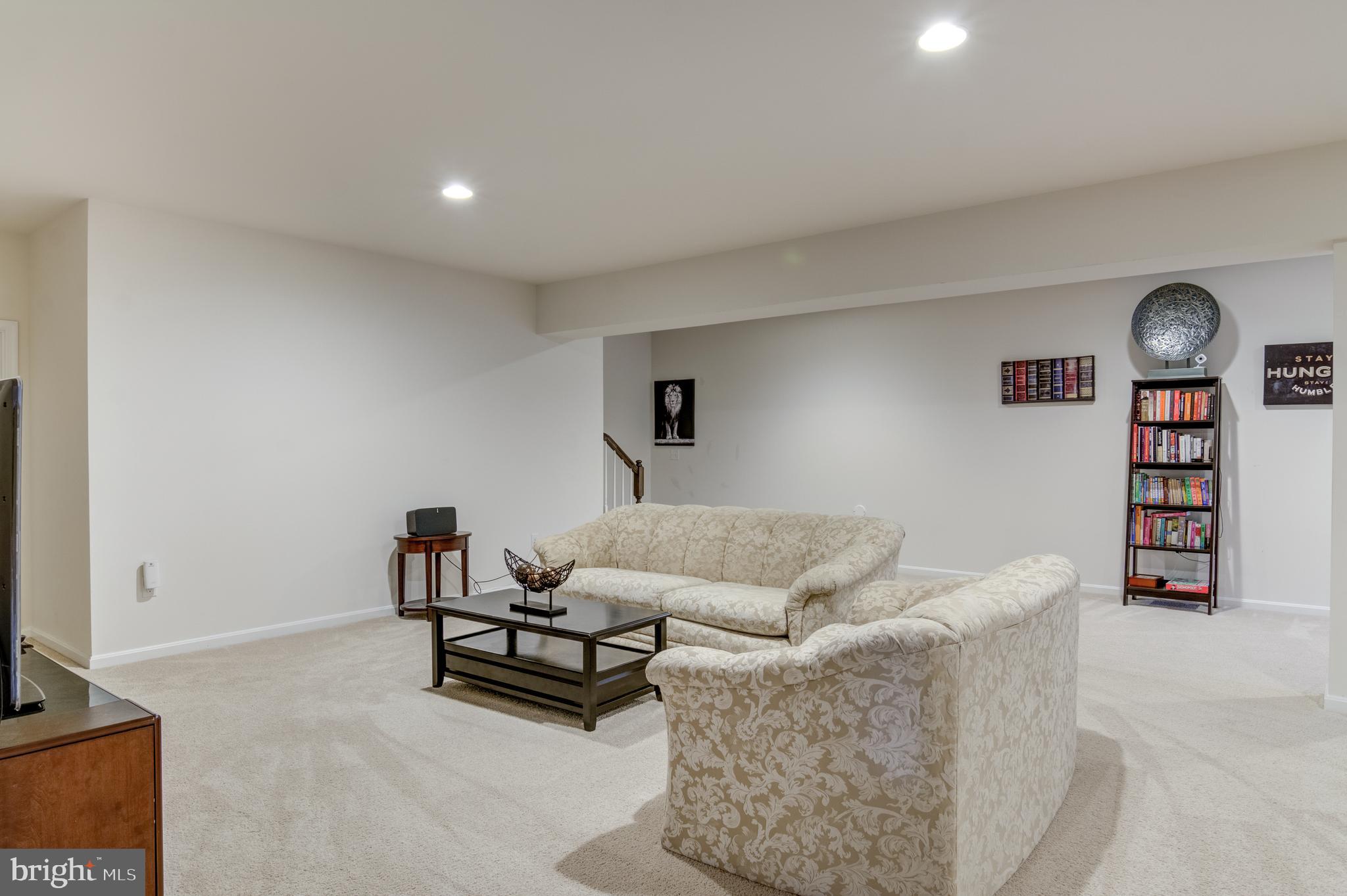 SHELTON WOODS - Residential