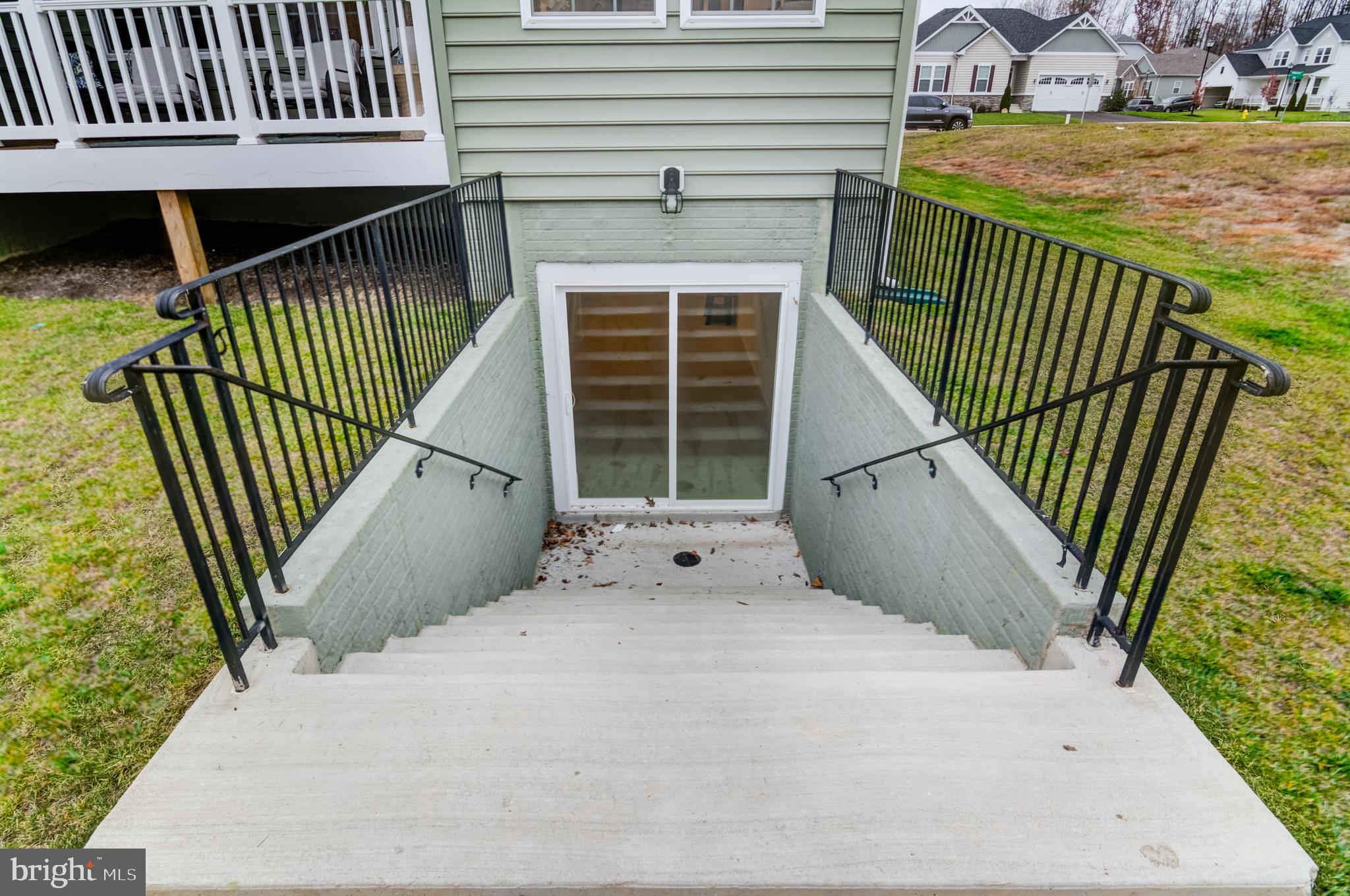 SHELTON WOODS - Residential