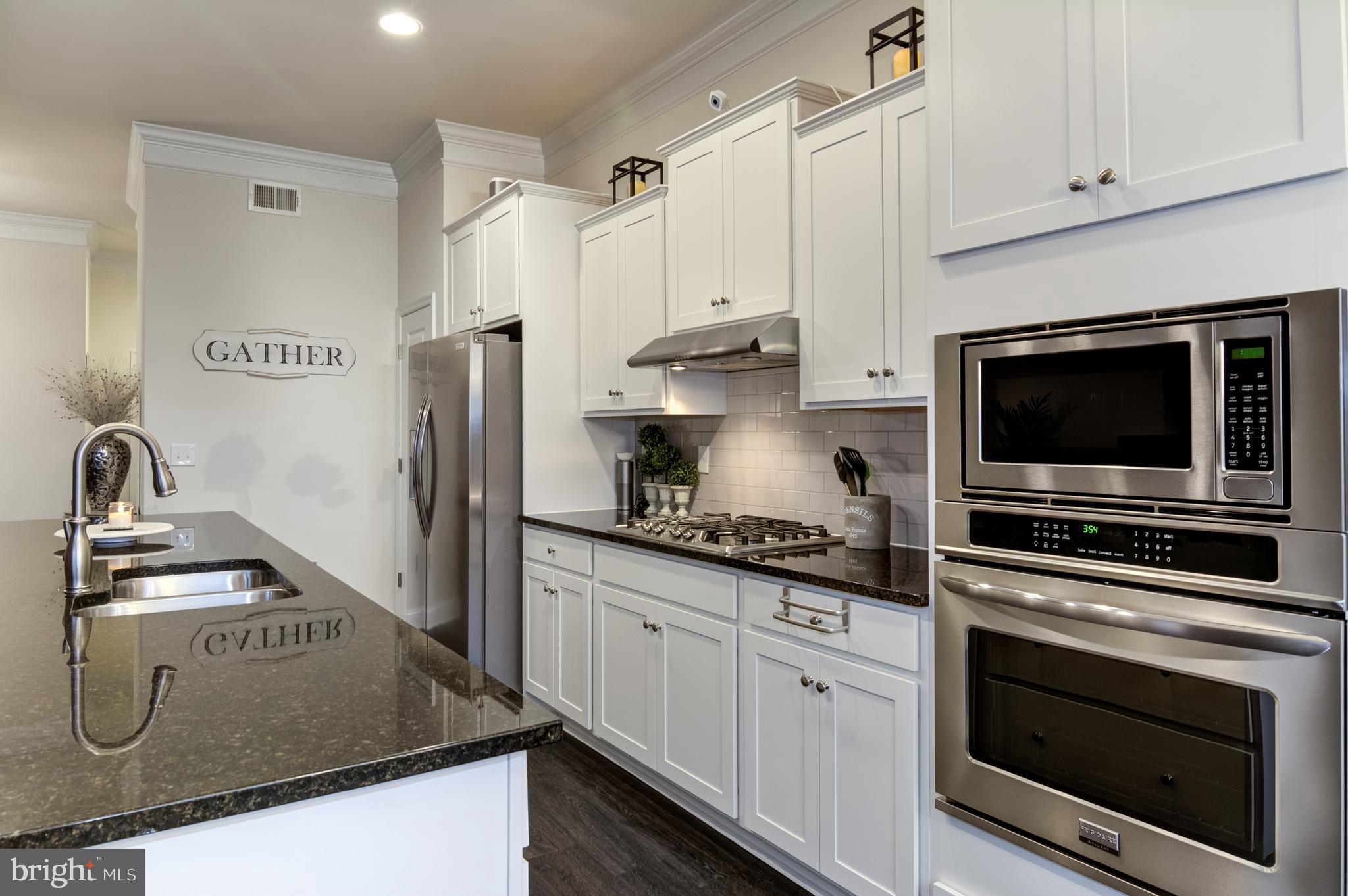 SHELTON WOODS - Residential