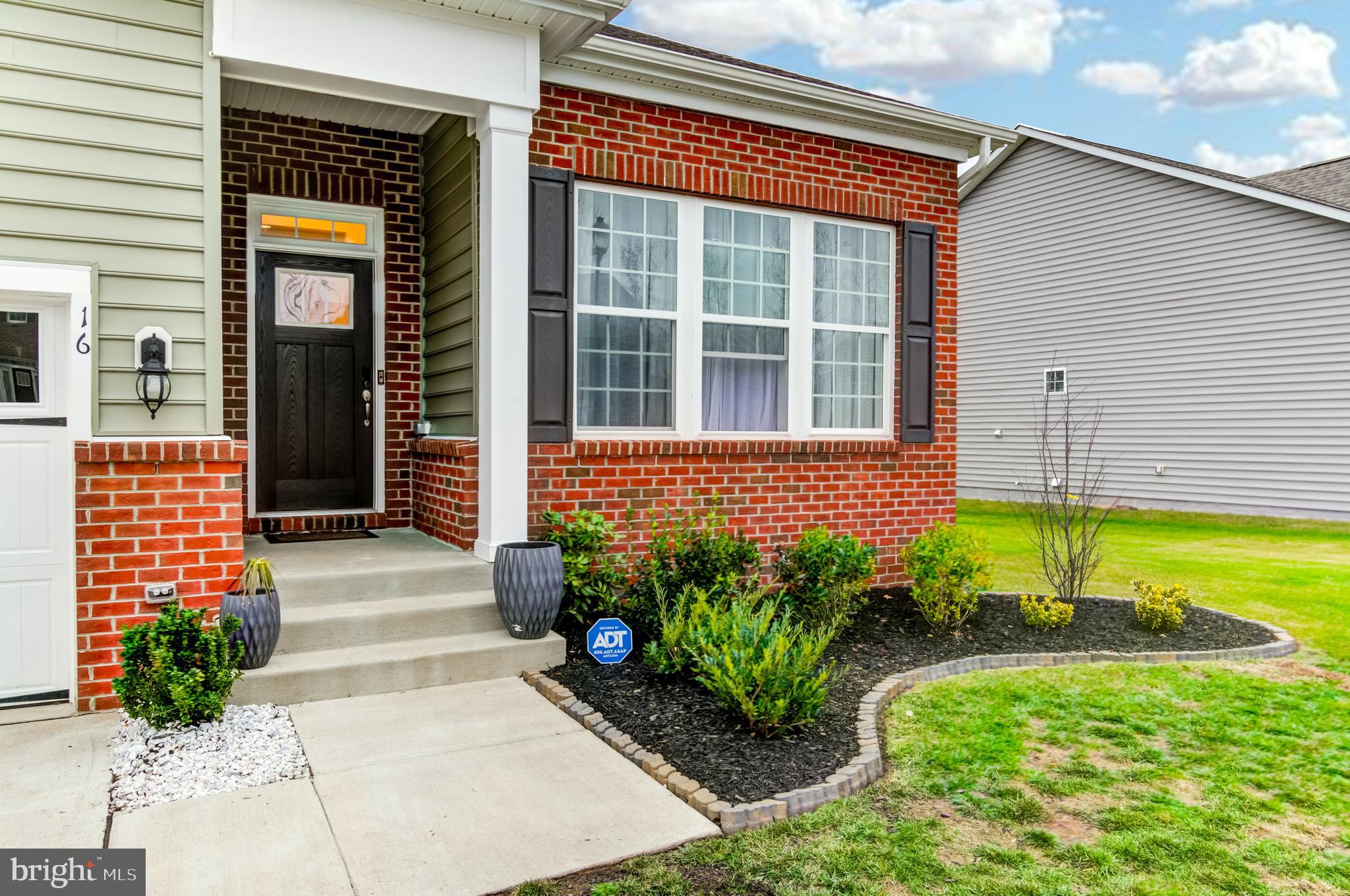 SHELTON WOODS - Residential