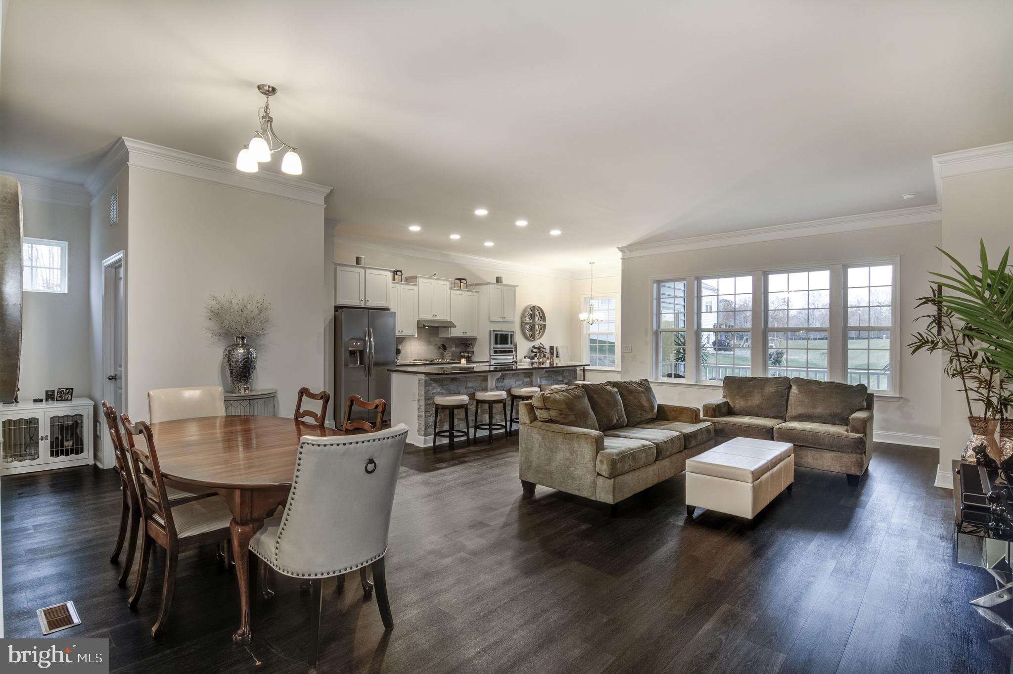 SHELTON WOODS - Residential