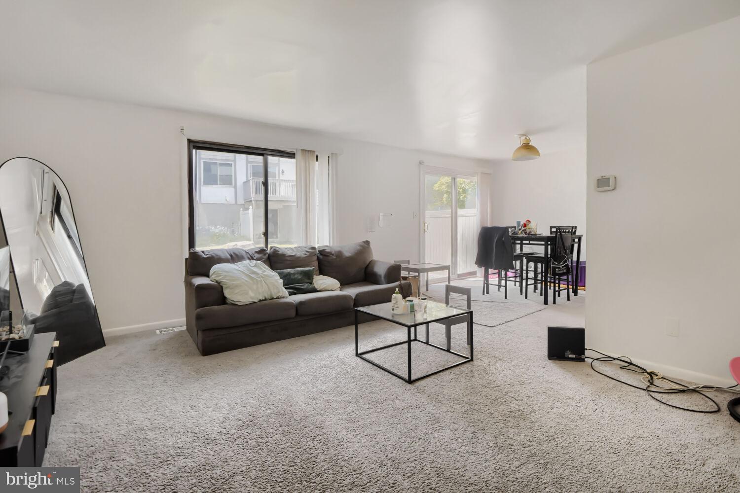 21 EASTFORD COURT 21