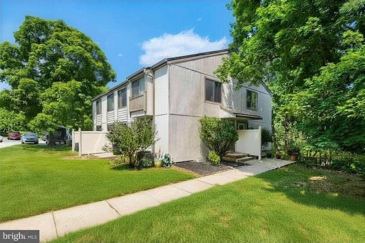 21 EASTFORD COURT 21