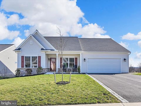 606 LILLIANA DRIVE LEBANON PA 17046