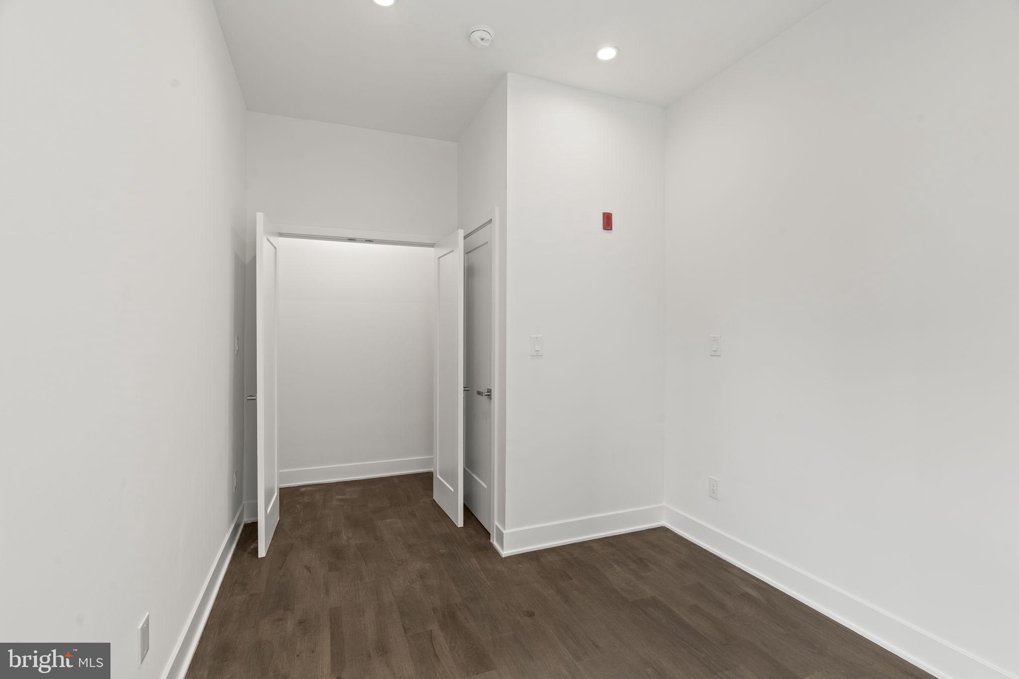 POINT BREEZE - Residential Lease