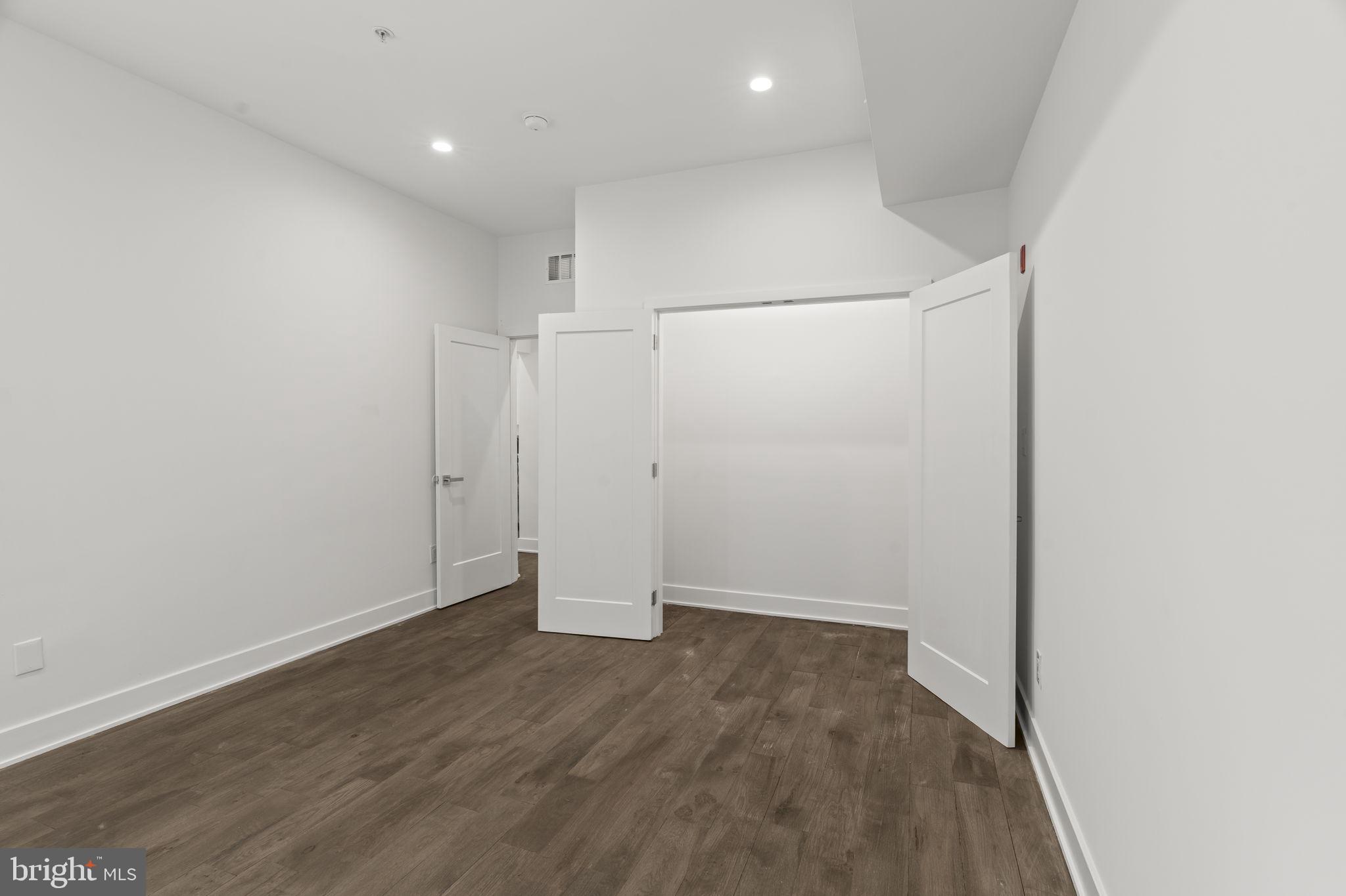 POINT BREEZE - Residential Lease