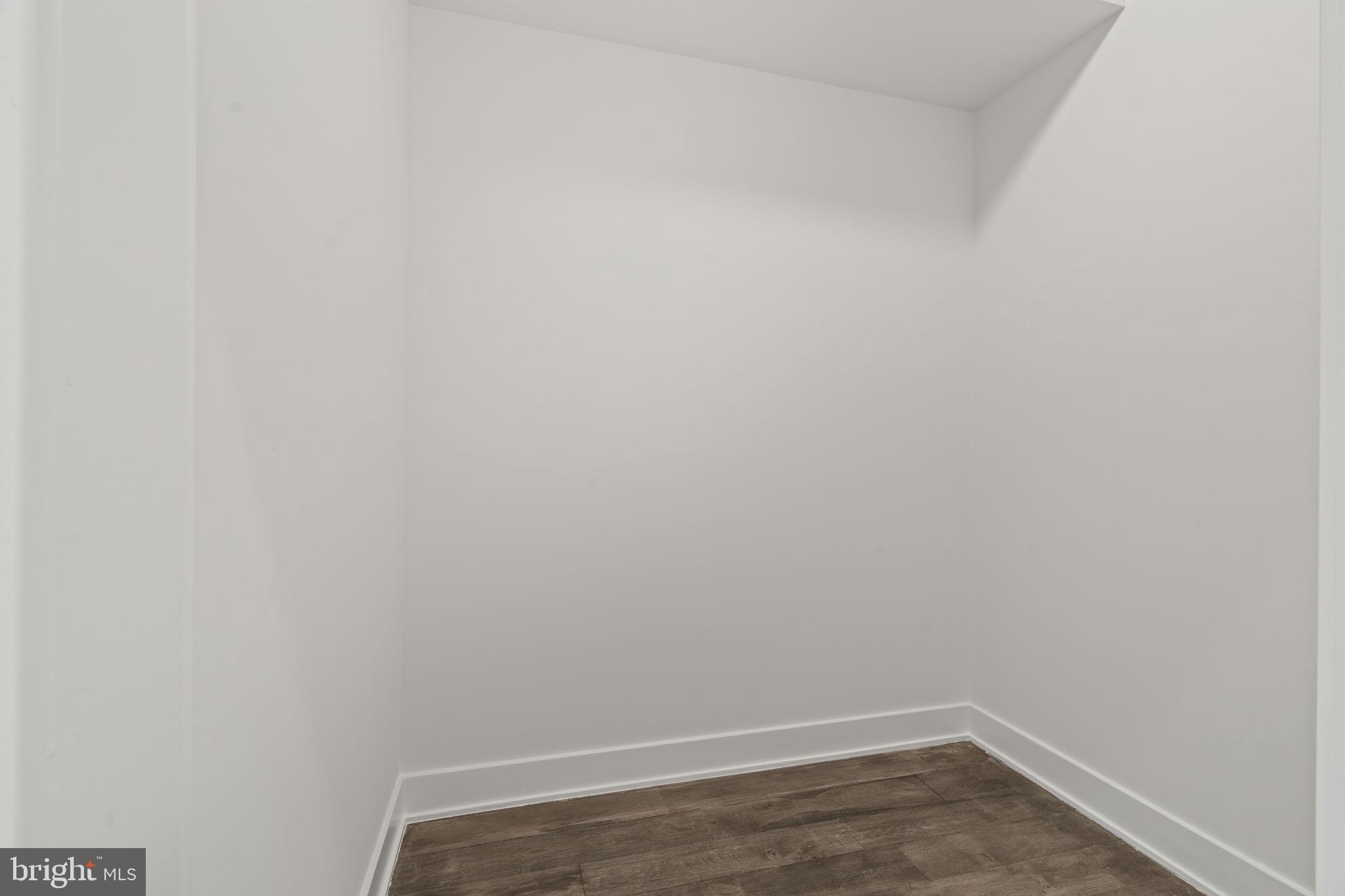 POINT BREEZE - Residential Lease