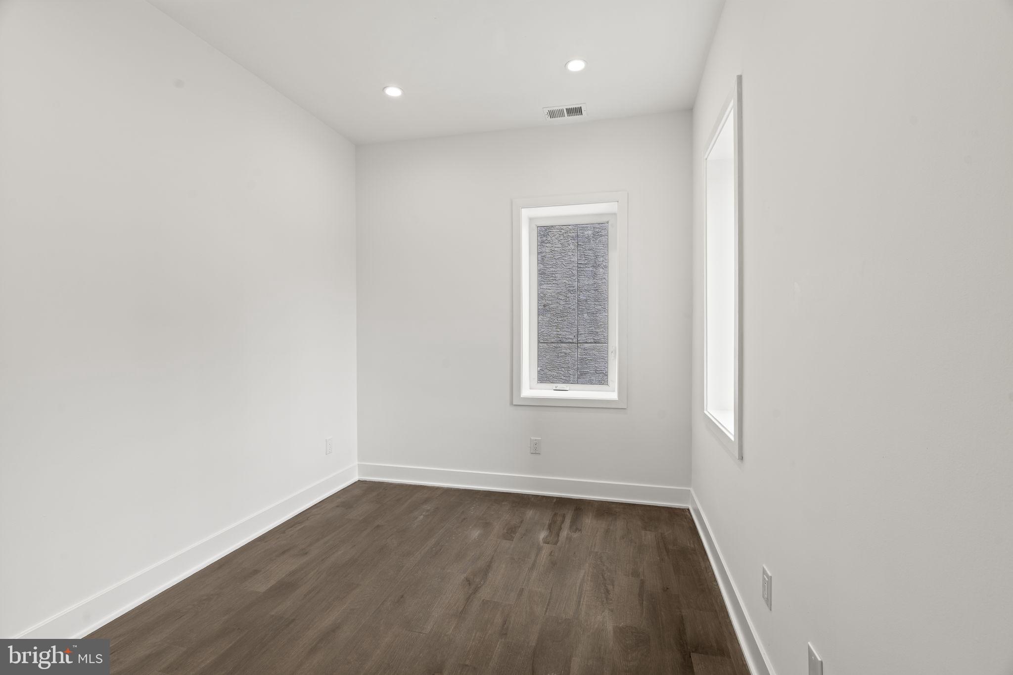 POINT BREEZE - Residential Lease