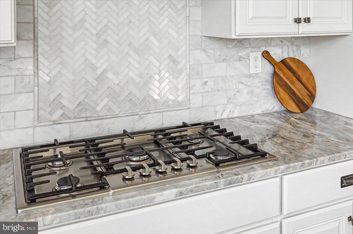 RIDINGS OF WARWICK - Residential