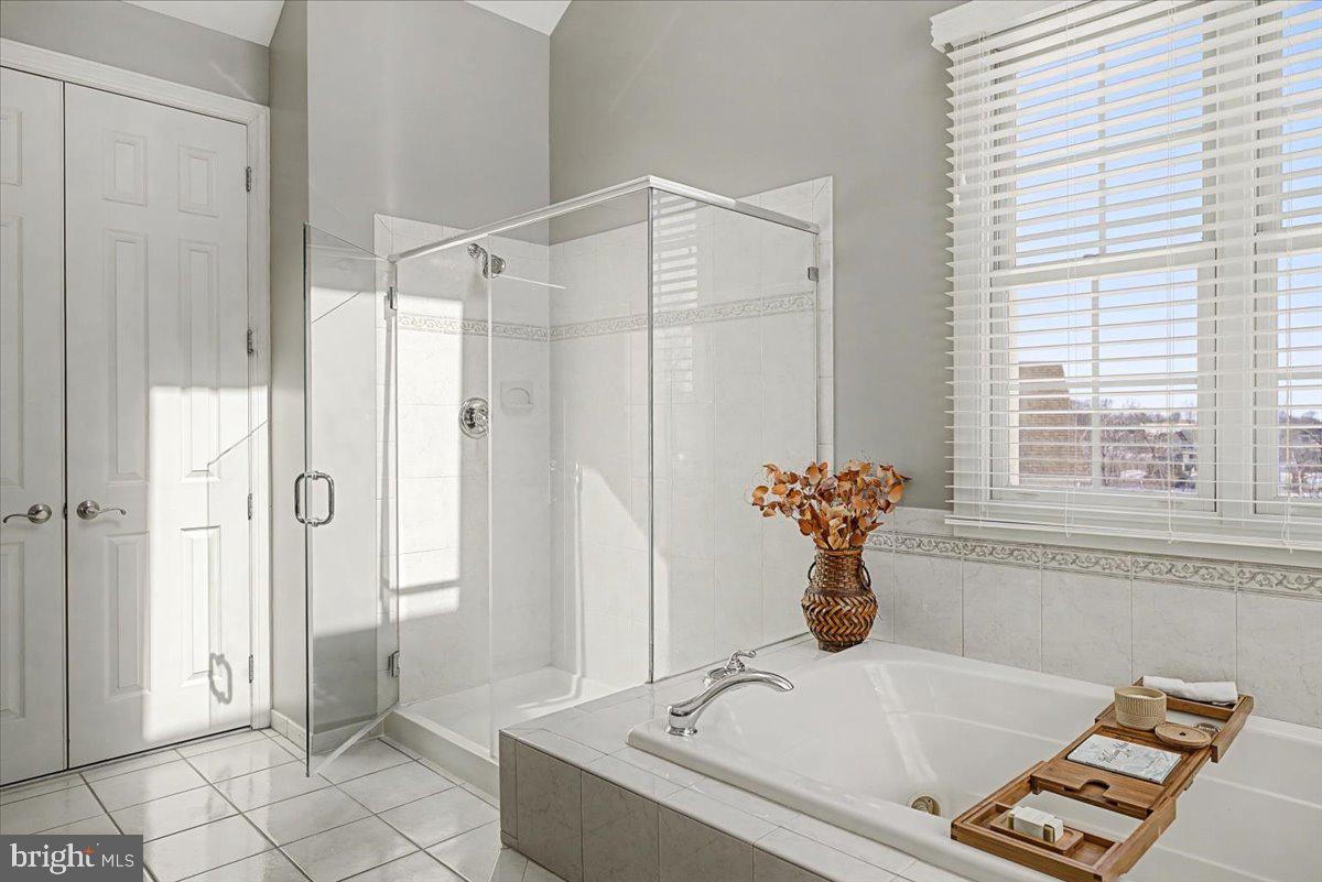 RIDINGS OF WARWICK - Residential