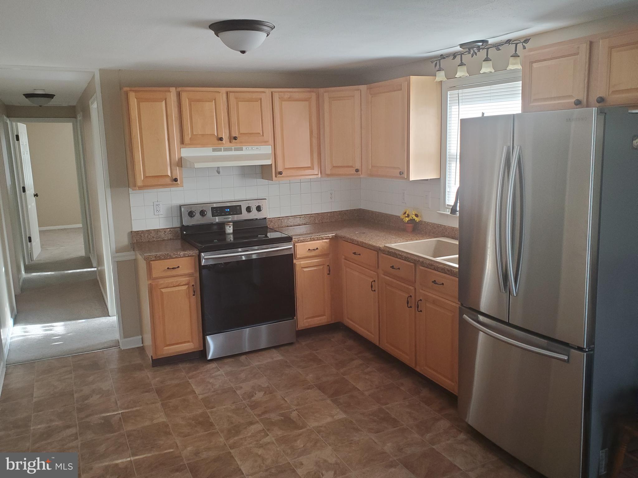 DUTCH LANE - Residential