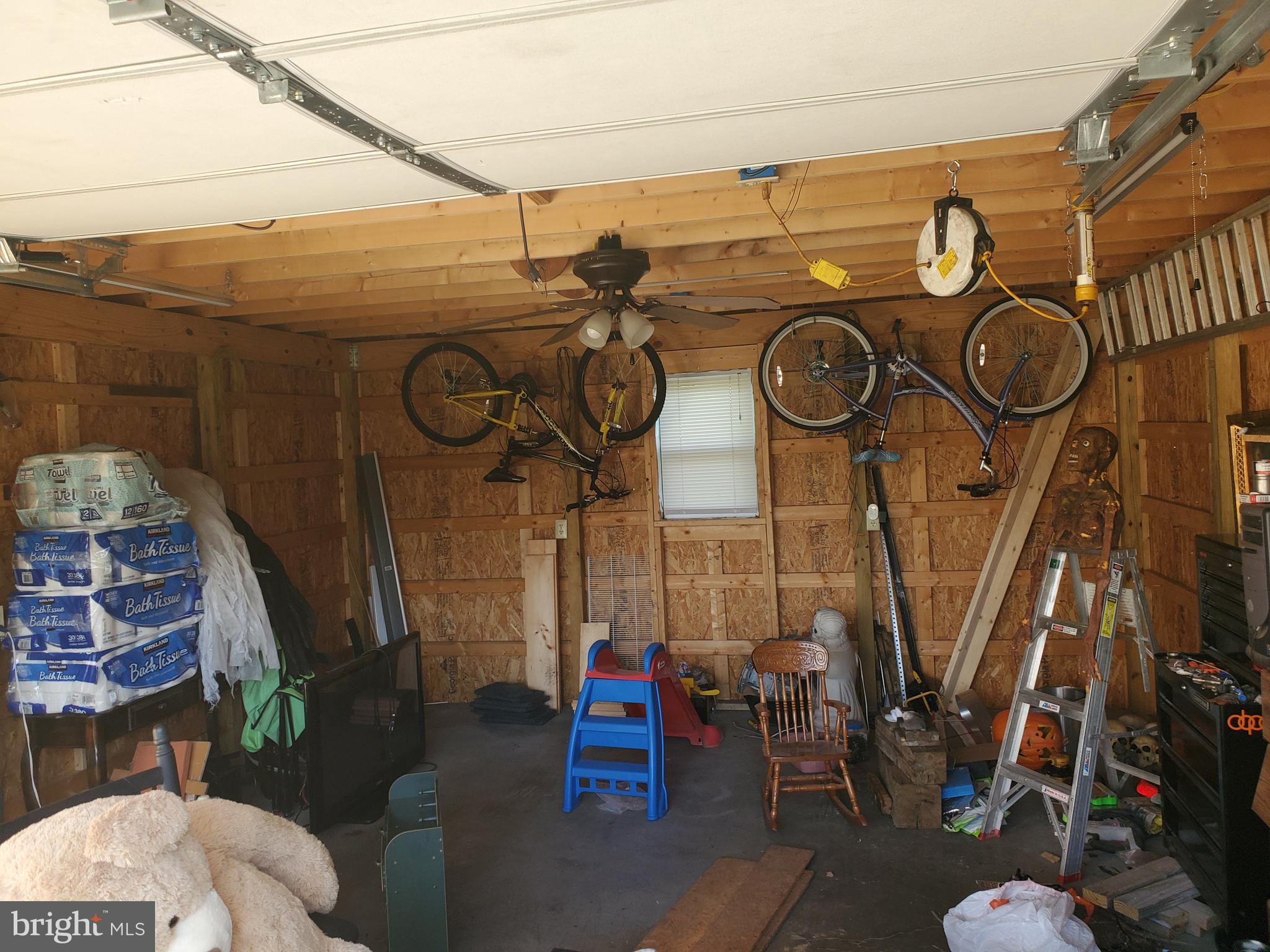 DUTCH LANE - Residential