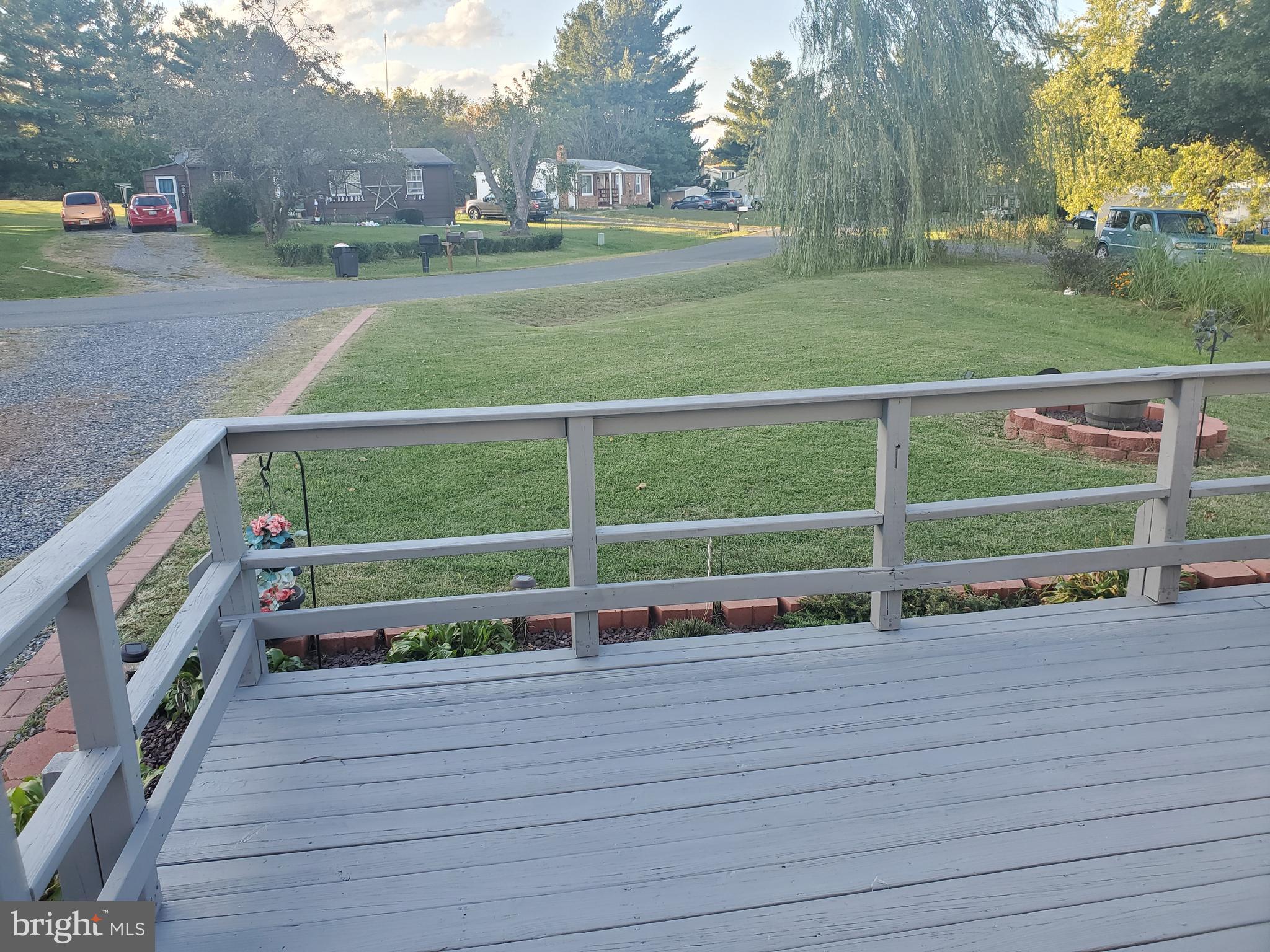 DUTCH LANE - Residential