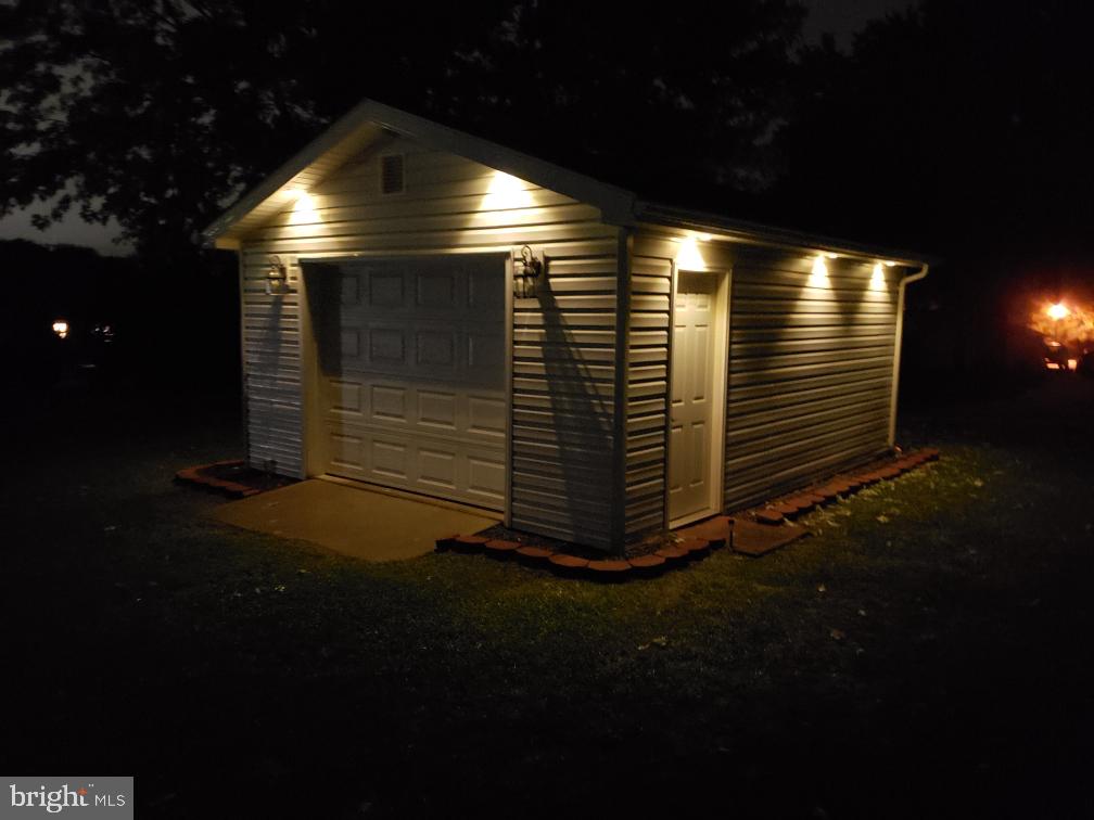 DUTCH LANE - Residential