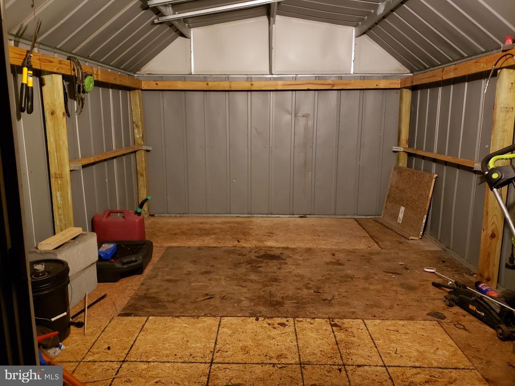 DUTCH LANE - Residential