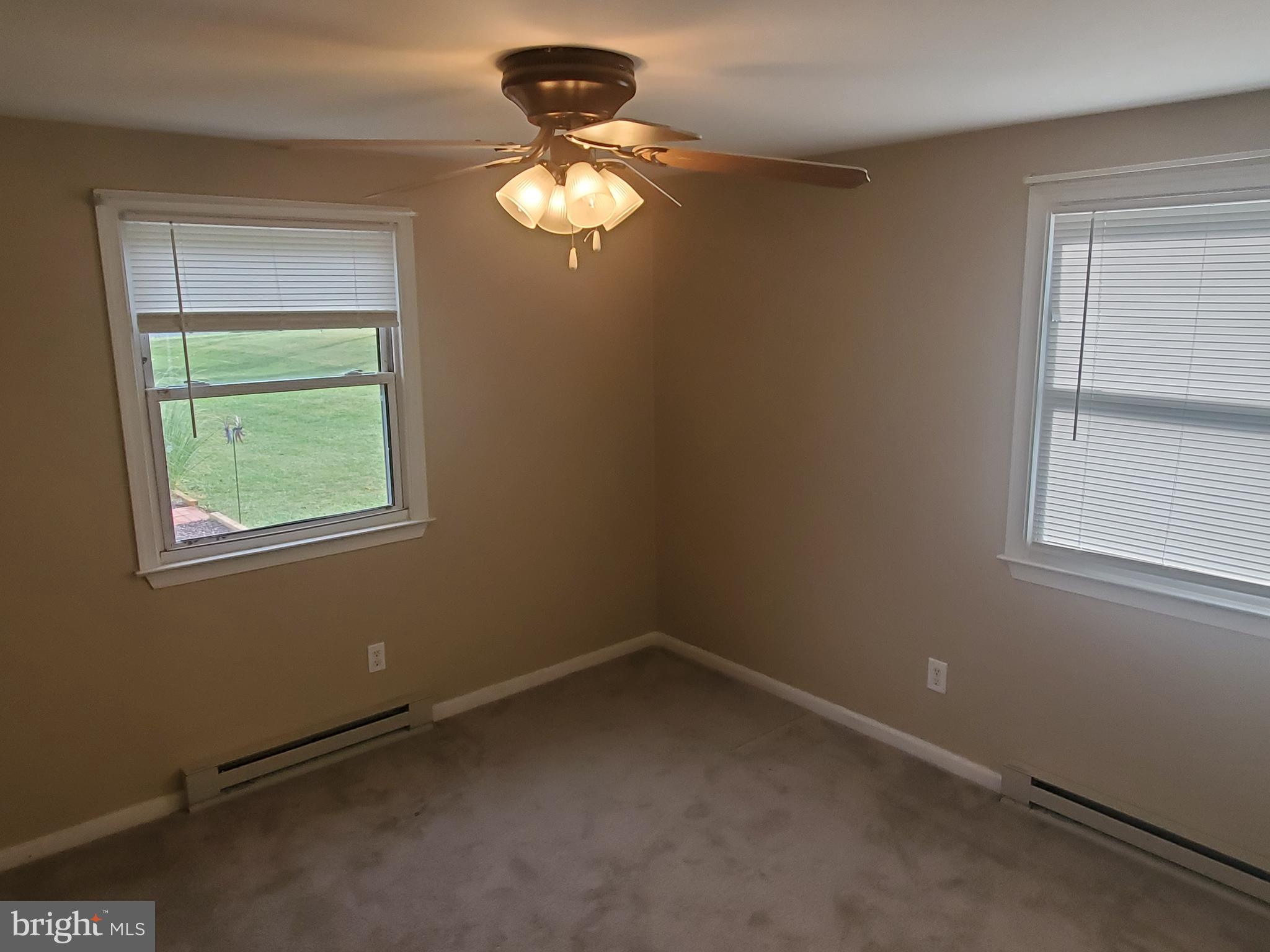 DUTCH LANE - Residential