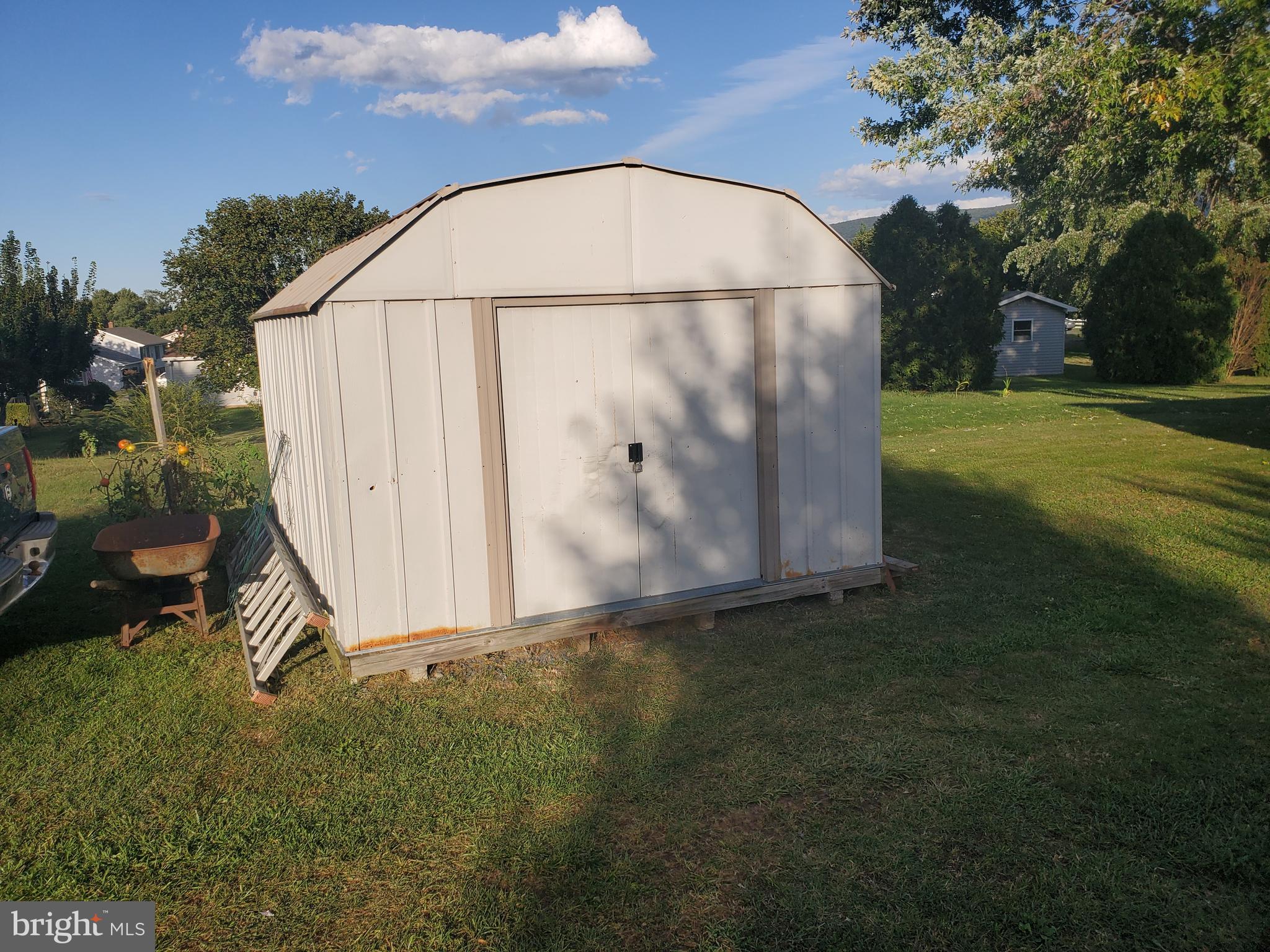 DUTCH LANE - Residential