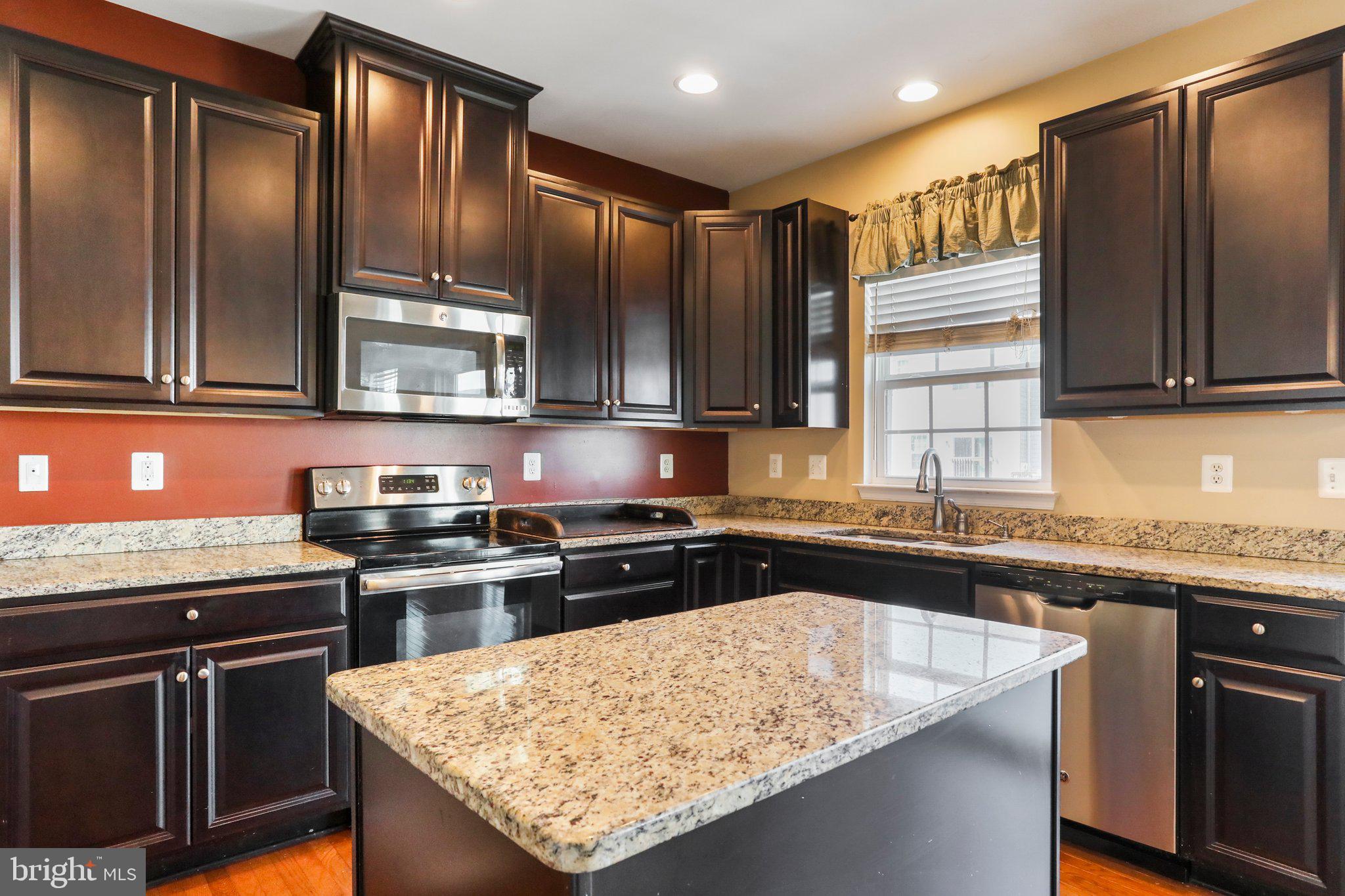 POTOMAC STATION - Residential Lease