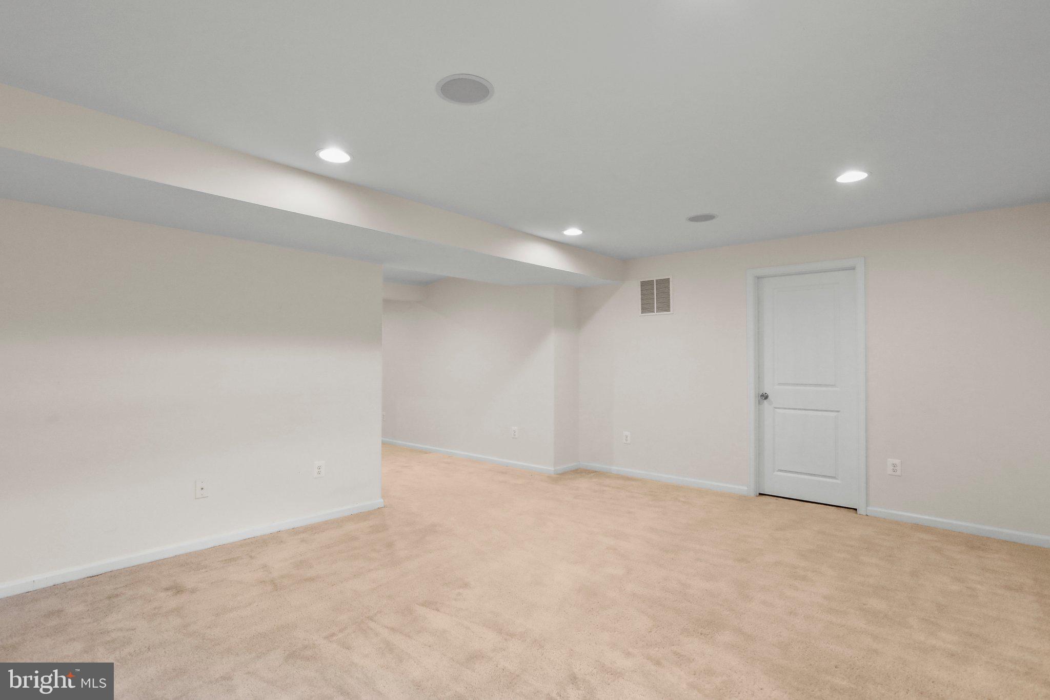 POTOMAC STATION - Residential Lease