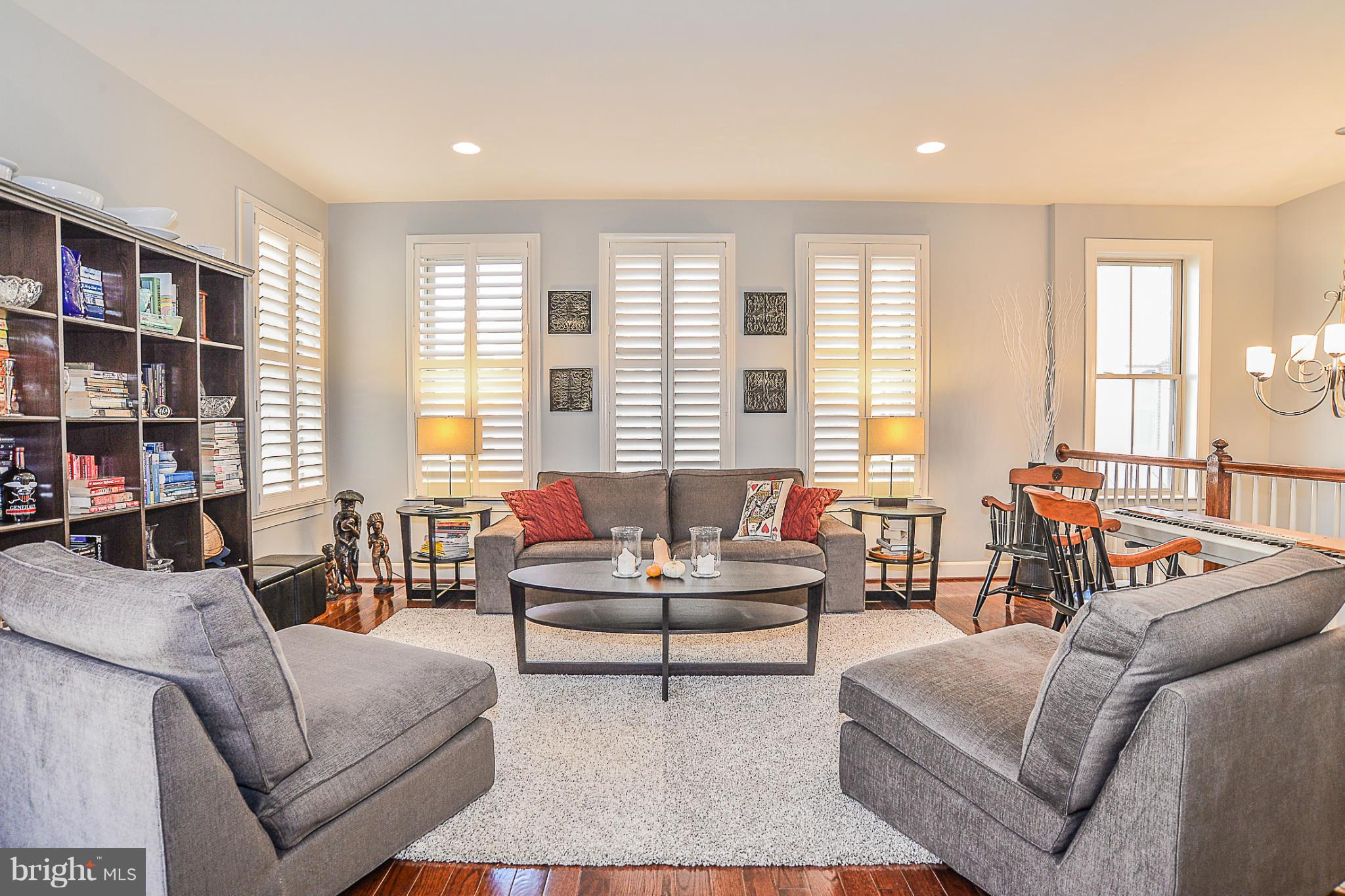 SHIRLINGTON CREST - Residential