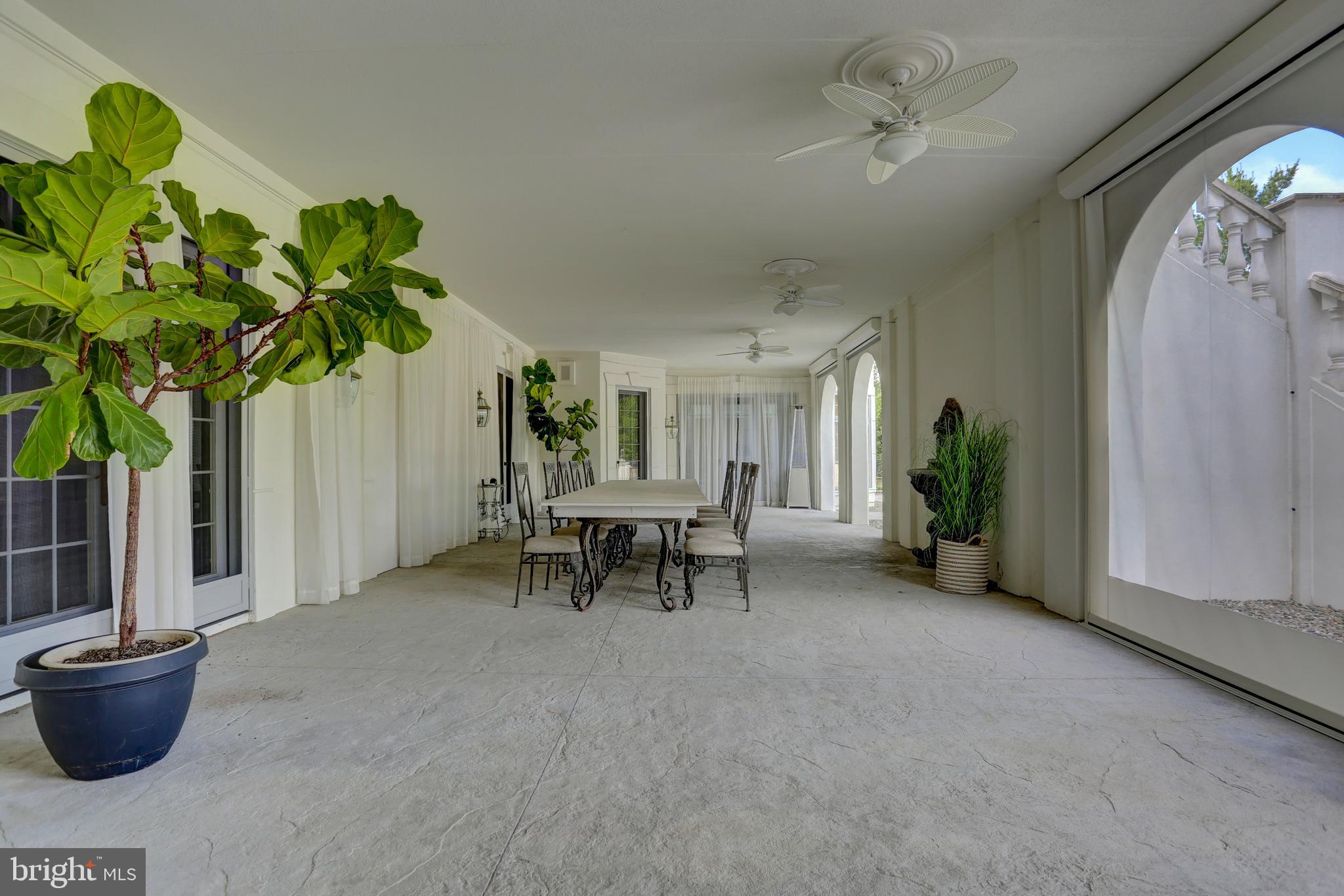 STONEHENGE - Residential