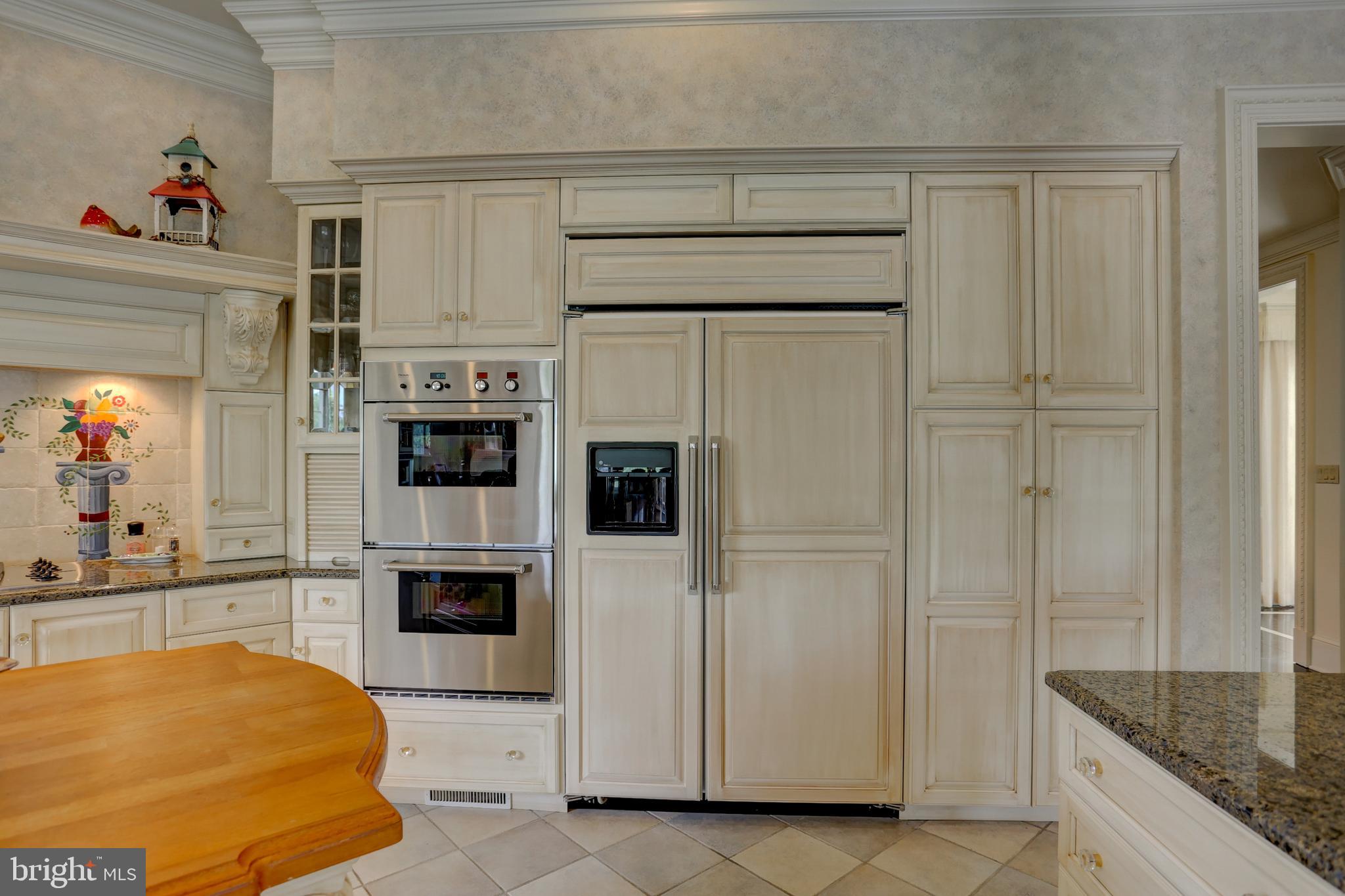 STONEHENGE - Residential