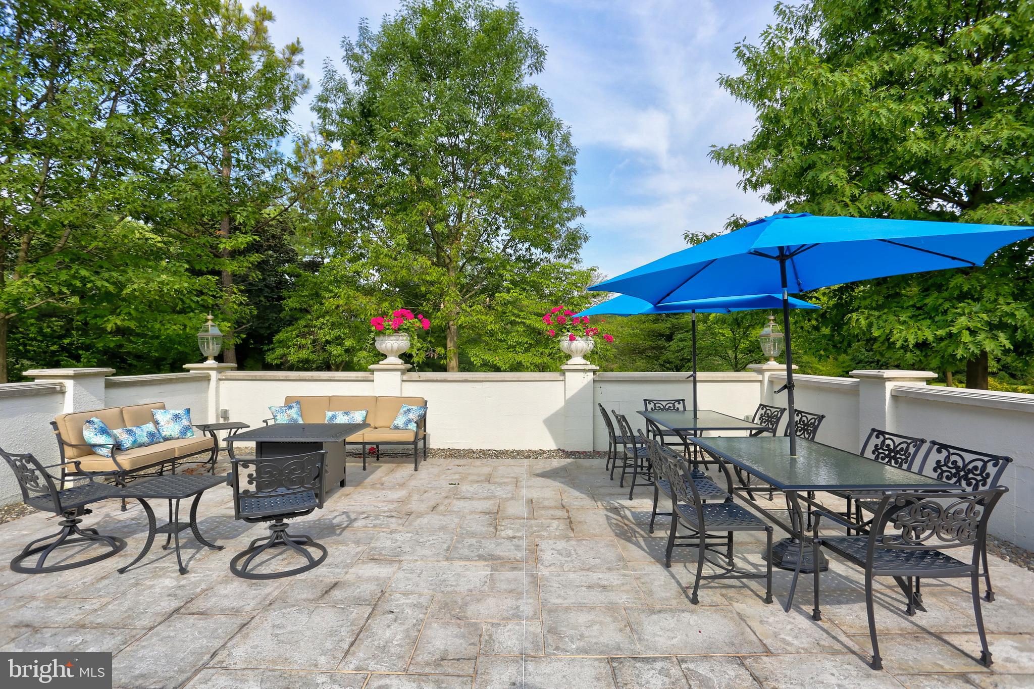 STONEHENGE - Residential