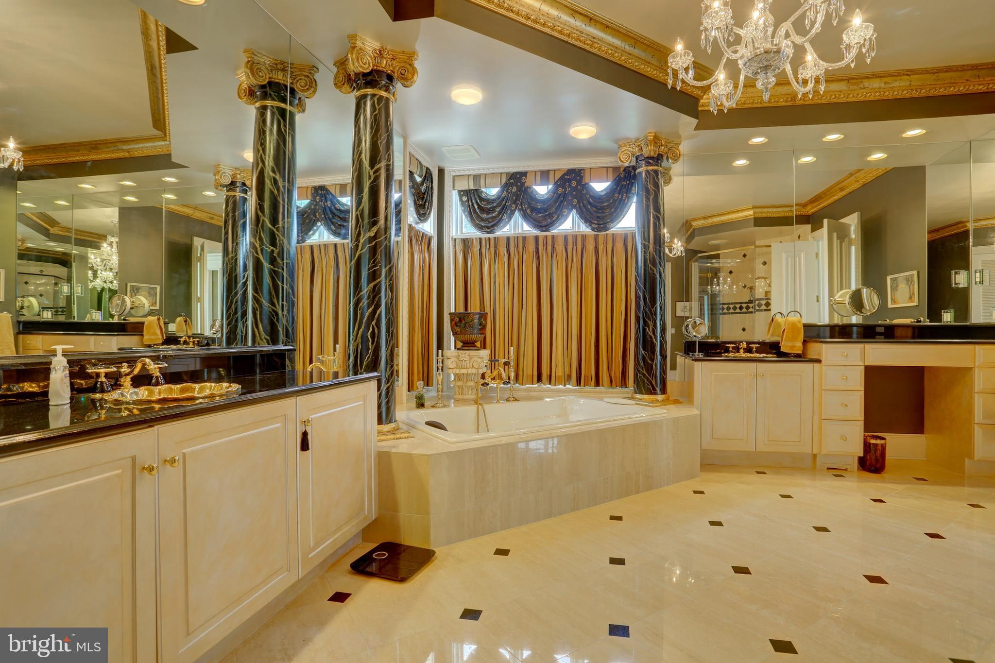 STONEHENGE - Residential